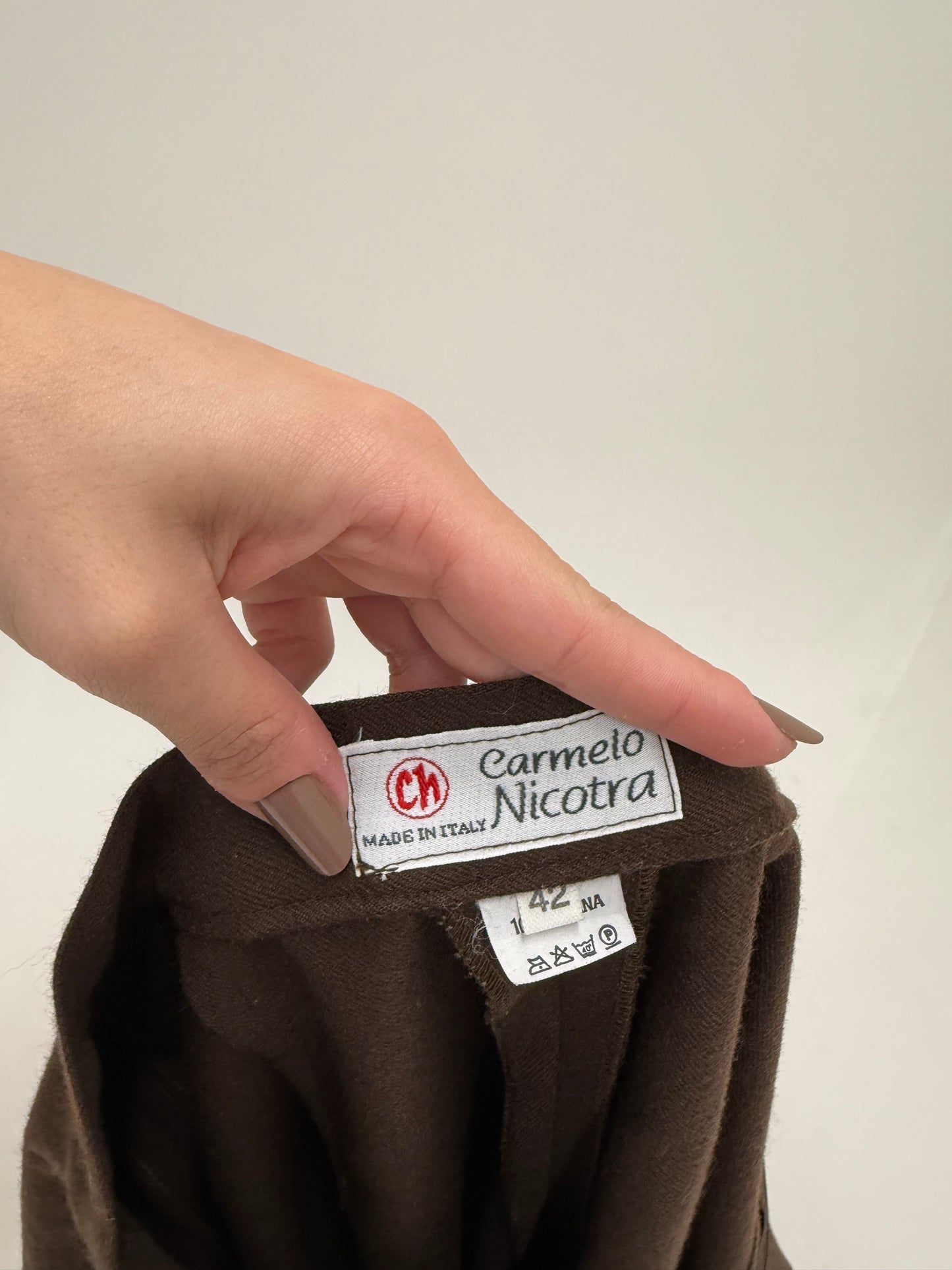 Pantaloni țigaretă petite dark chocolate brown din lana extrafina