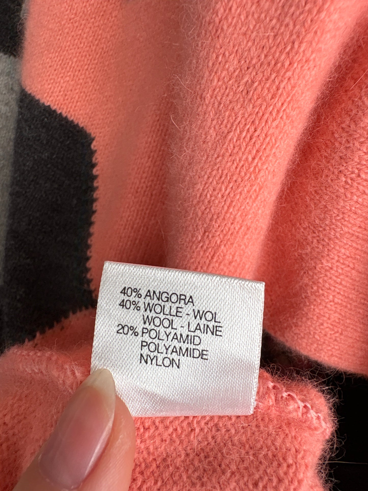 Maleta vintage salmon Pink din lana extafina și Angora