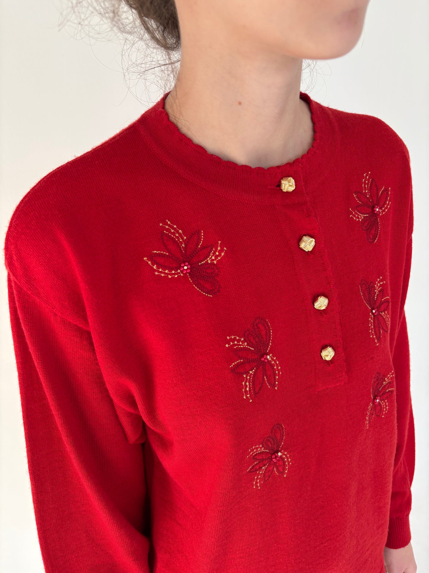 Pulover vintage italian cu broderie din lana merino extrafina de gramaj mare