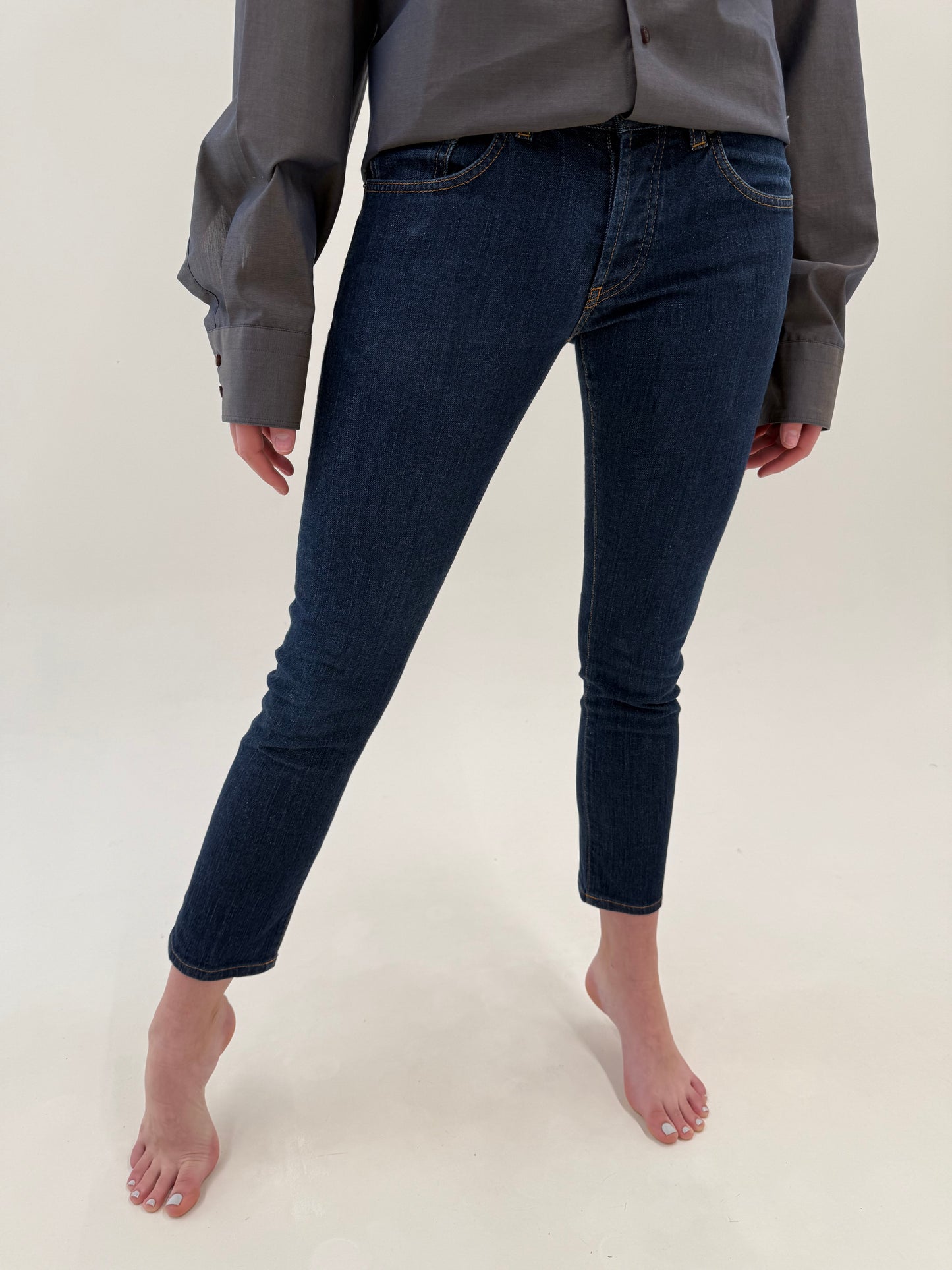 Jeans Prada ușor modelatori dark wash capri / petite