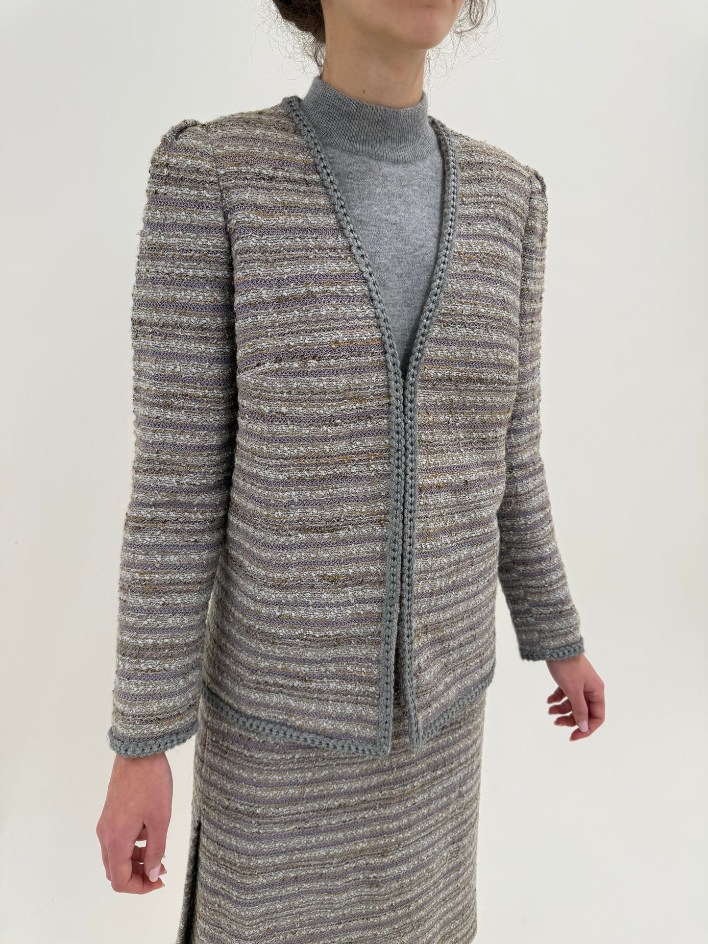 Set vintage în stil Chanel în culori pudrate din tweed excepțional de lana