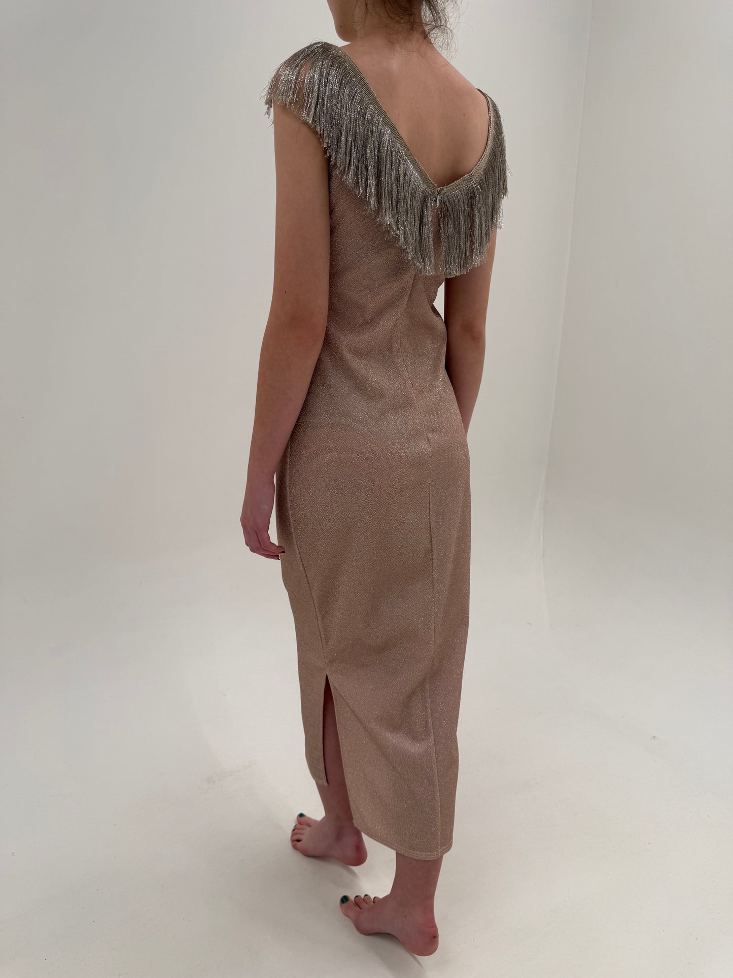 Rochie vintage maxi powder pink cu franjuri și inserții extrafine argintii