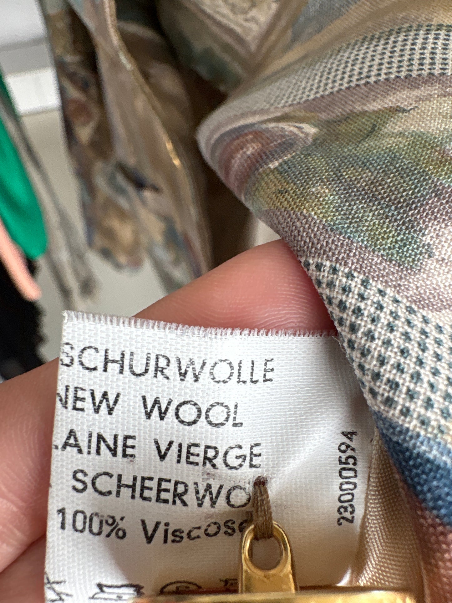 Sacou vintage în stil Chanel cu nasturi matelici aurii bijuterie