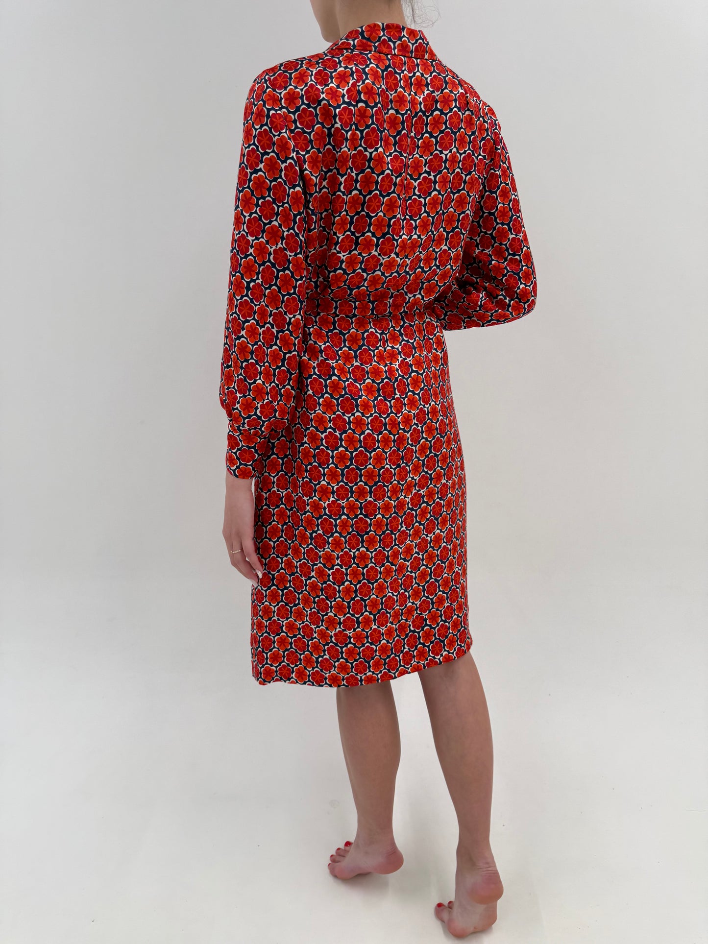 Rochie vintage din mătase naturală în combinație clasică de culori