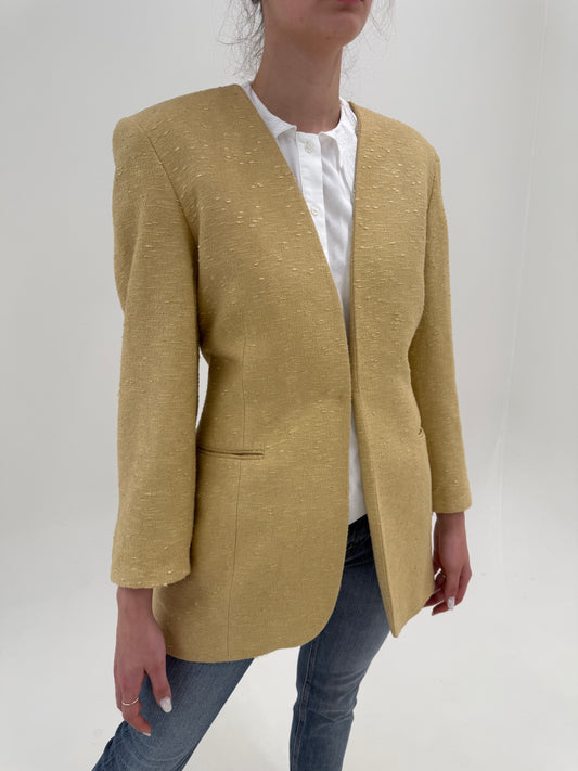 Sacou camel din pânză de bumbac cu mătase naturală în croi minimalist