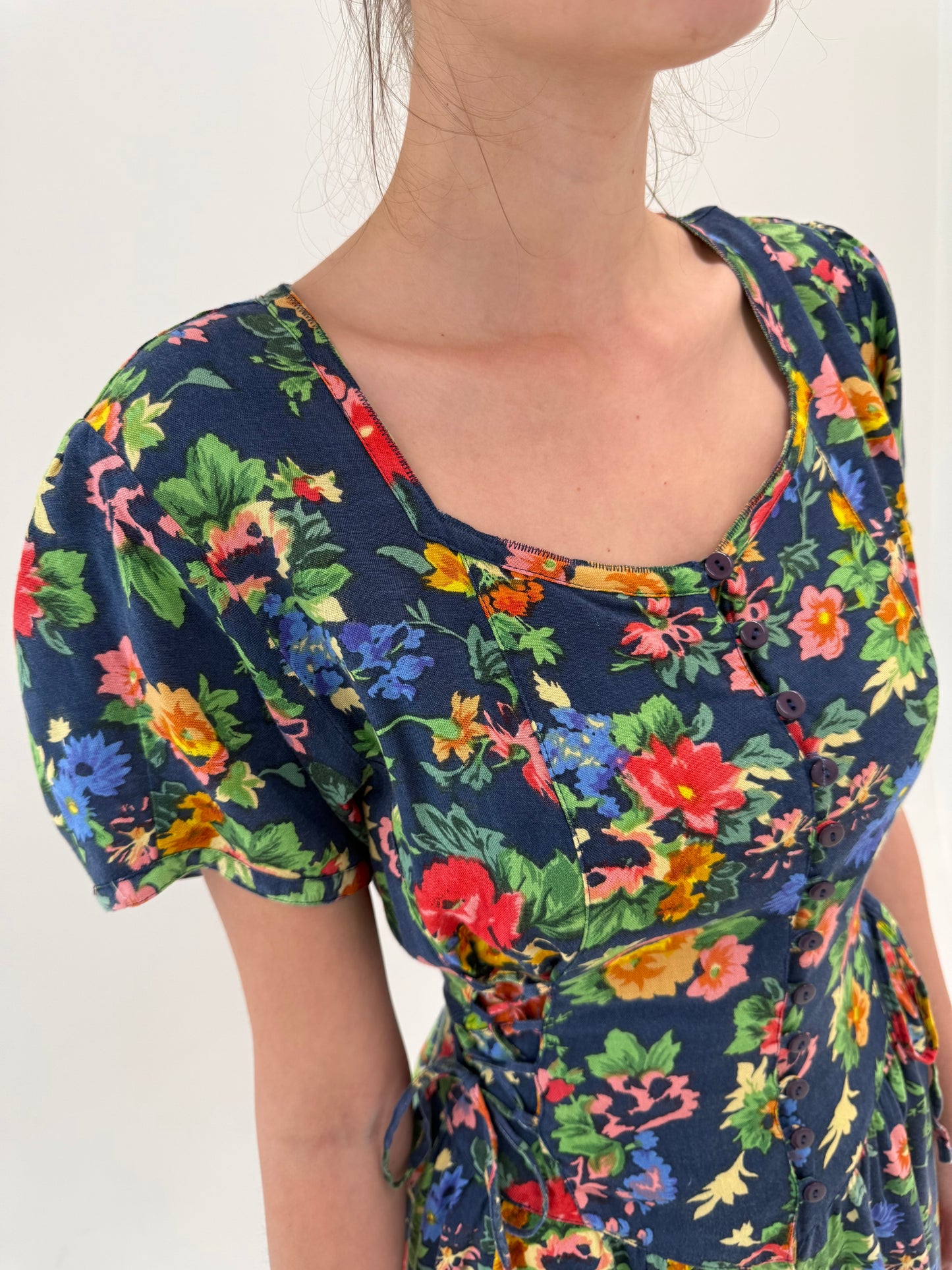 Rochie vintage maxi jeans blue cu print floral superb și talie reglabilă
