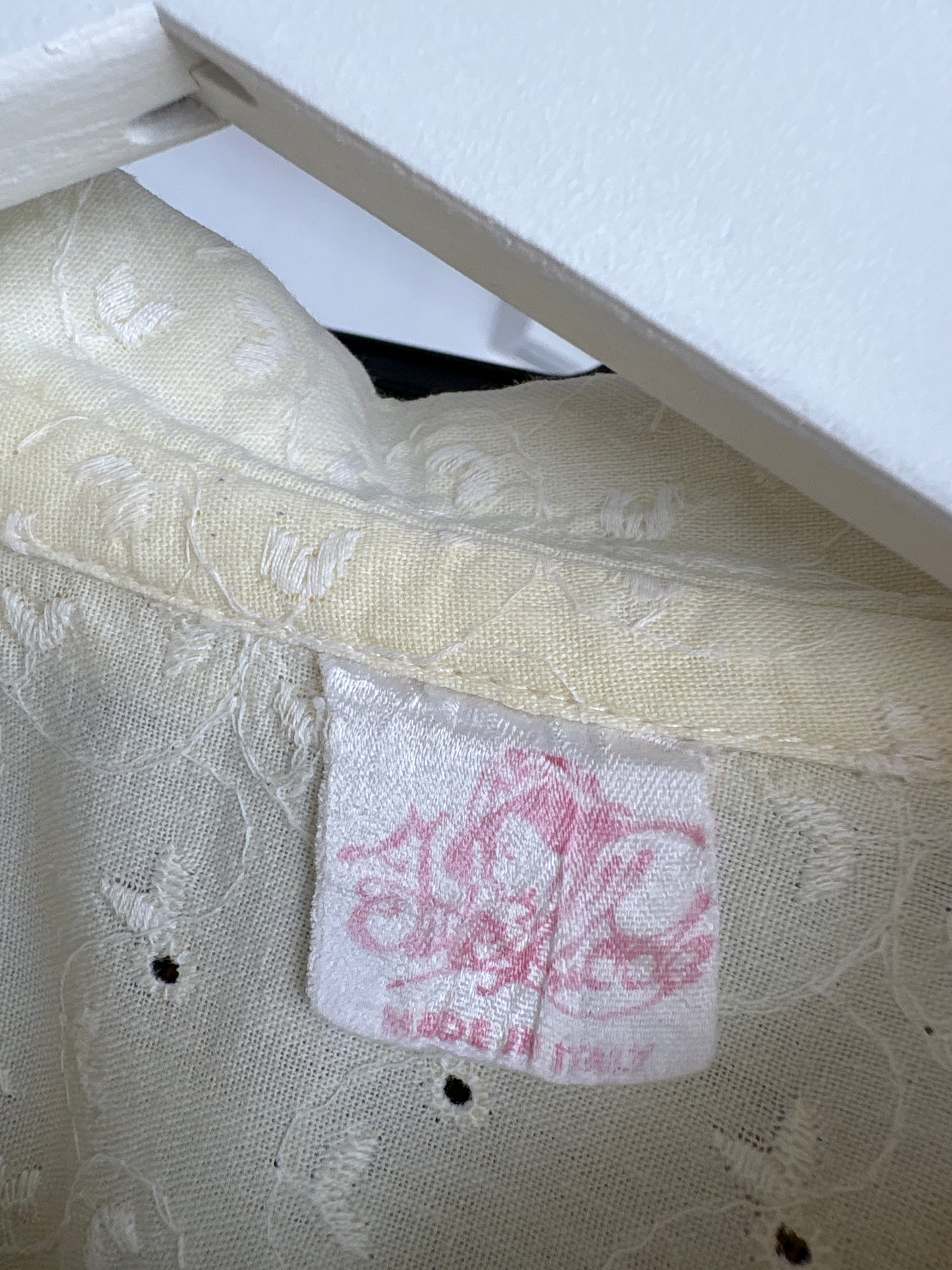 Cămașa vintage în croi retro modern din bumbac luxury integral cu broderie anglaise