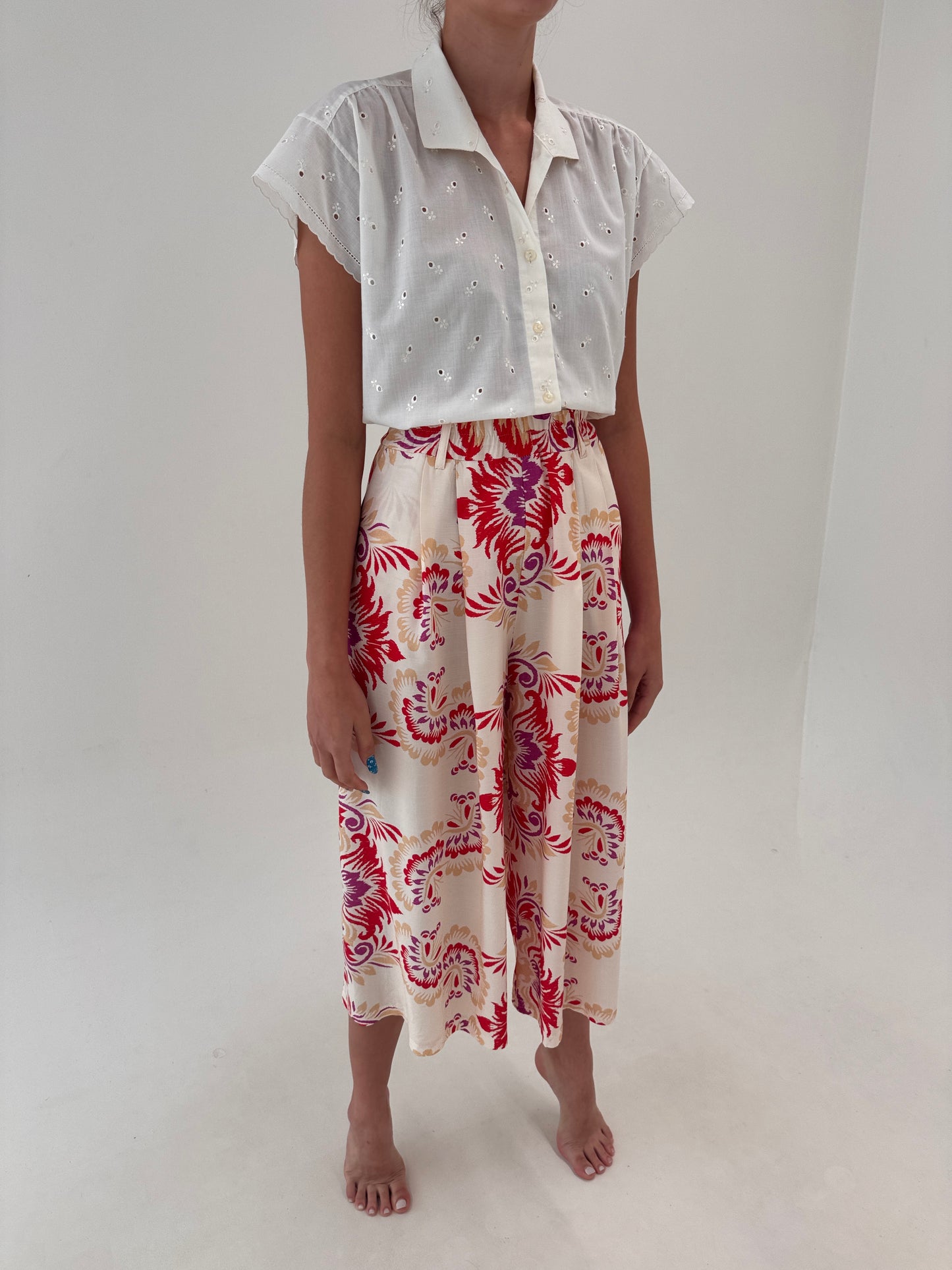 Pantaloni palazzo petite light nude cu print superb și talie ultra înaltă elastică