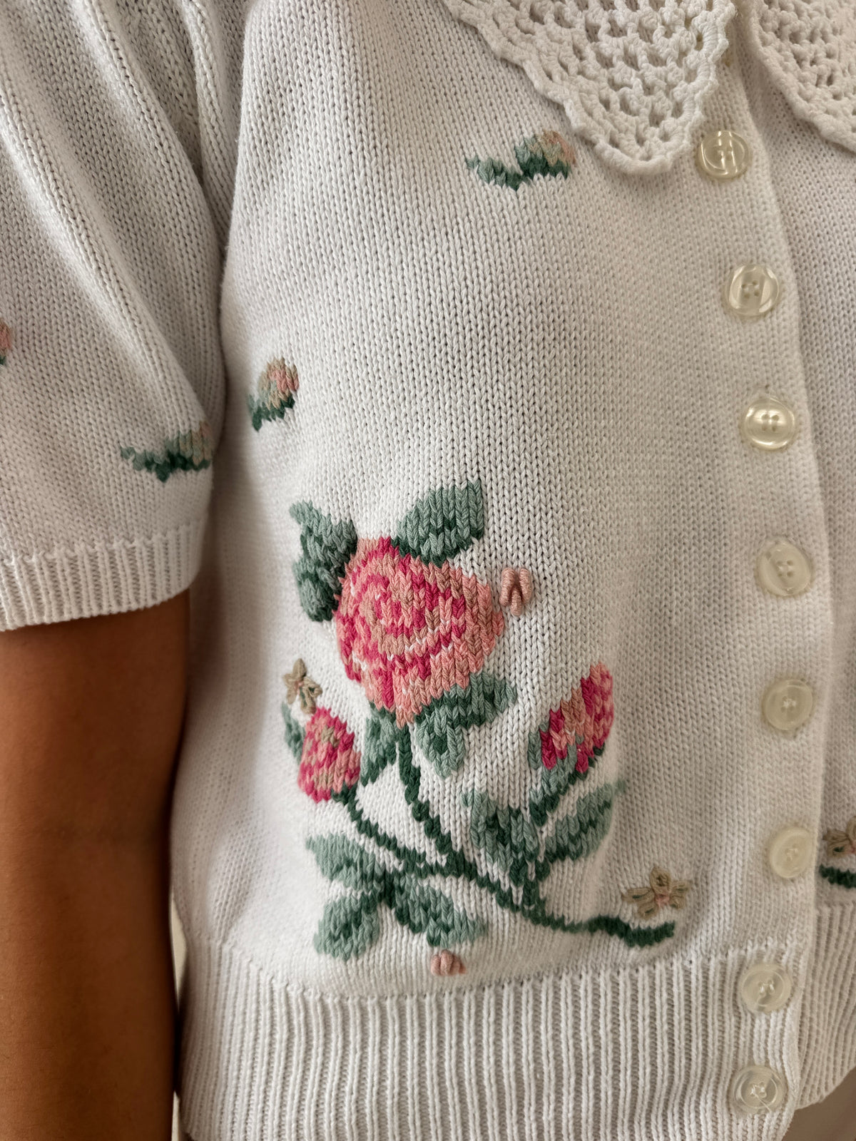 Top vintage din bumbac de gramaj mare cu guler din macrame lucrat manual