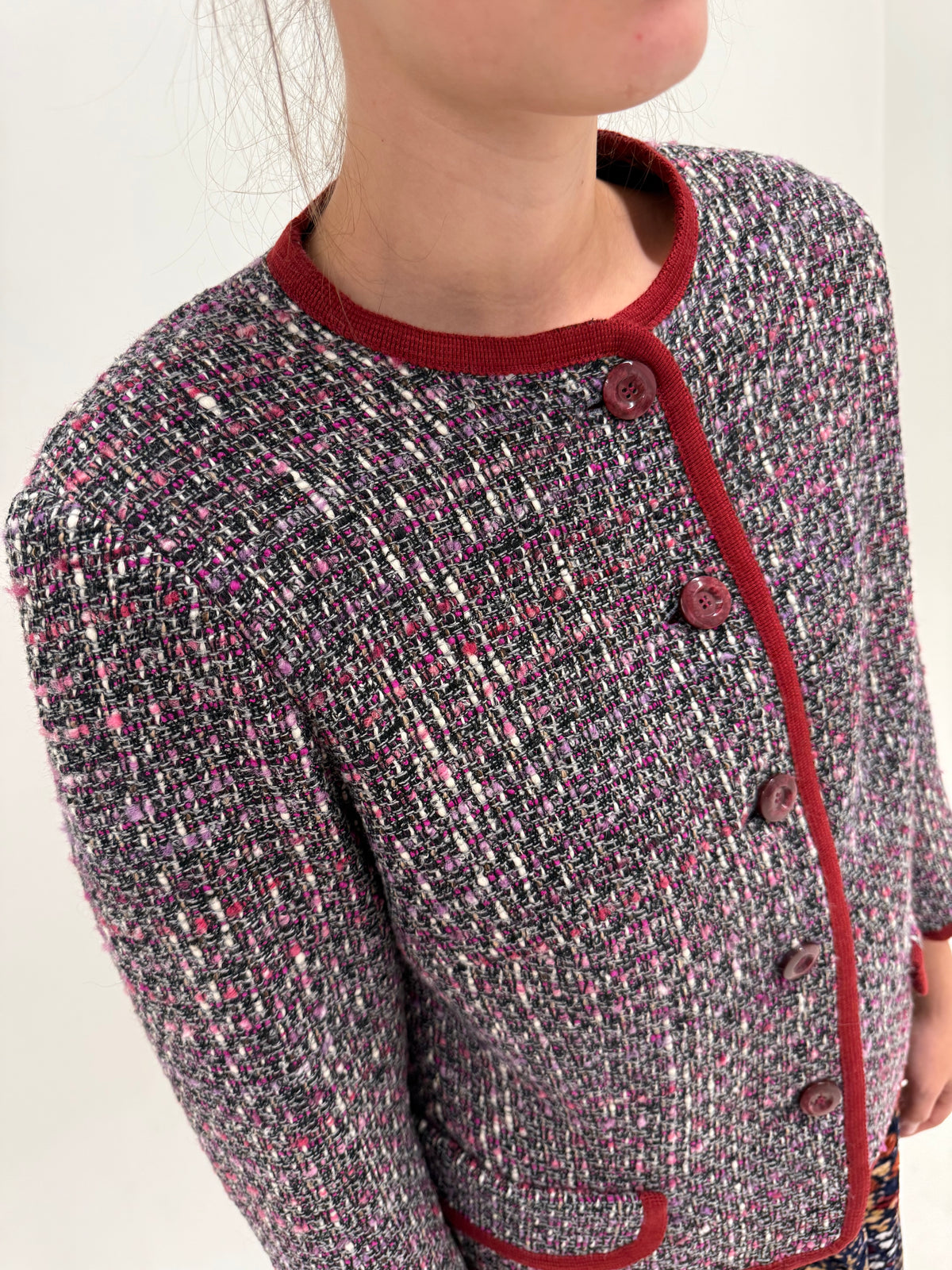Sacou vintage în stil Chanel din tweed de lana de extrafina în culori superbe cu paspoal