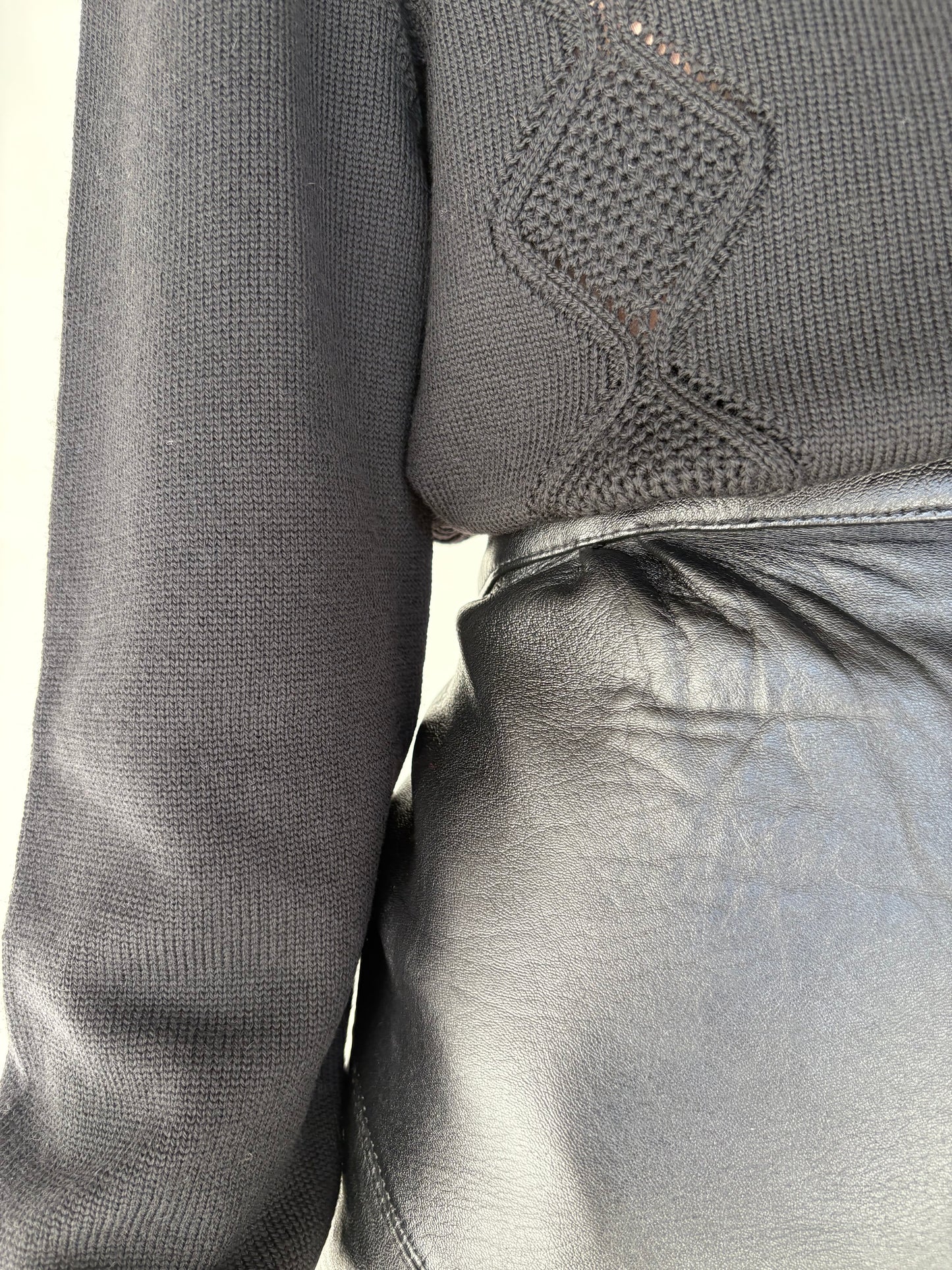 Fustă din piele naturală moale cu talie ultra înaltă marcată