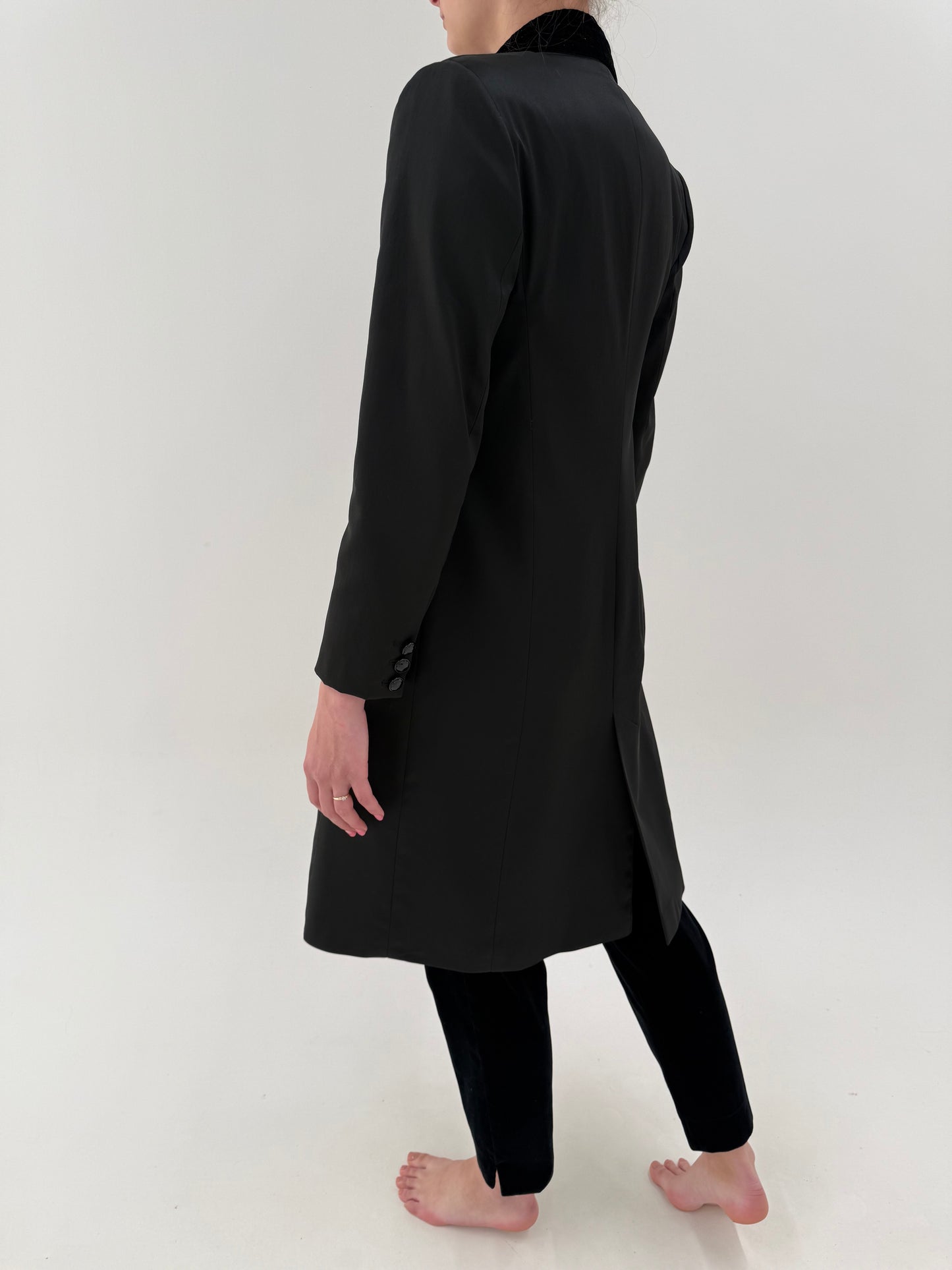 Pardesiu elegant luxury Luisa Spagnoli ușor satinat cu revere rotunjite