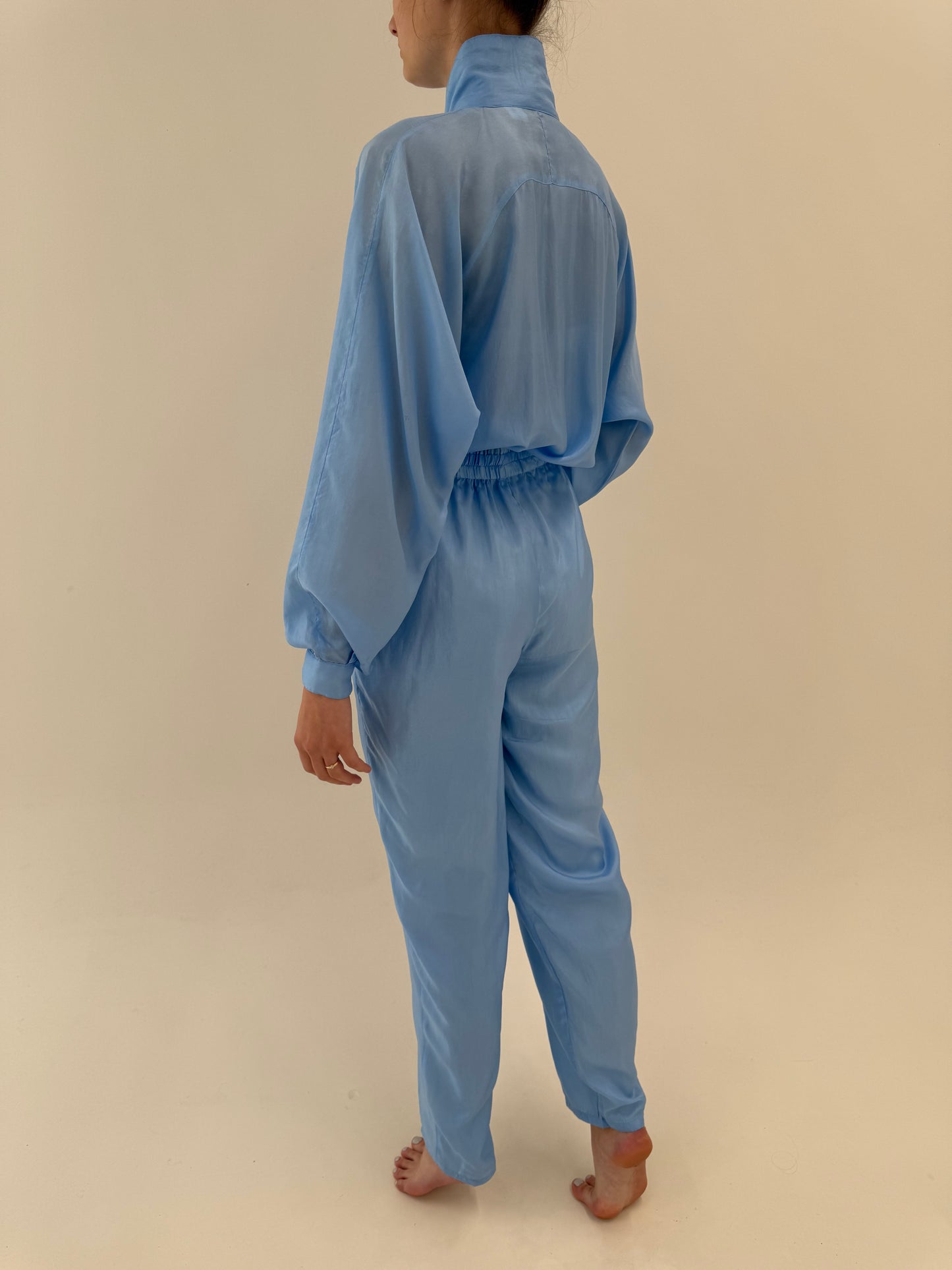 Salopetă tallbaby blue din mătase naturală cu talie ultra înaltă elastică