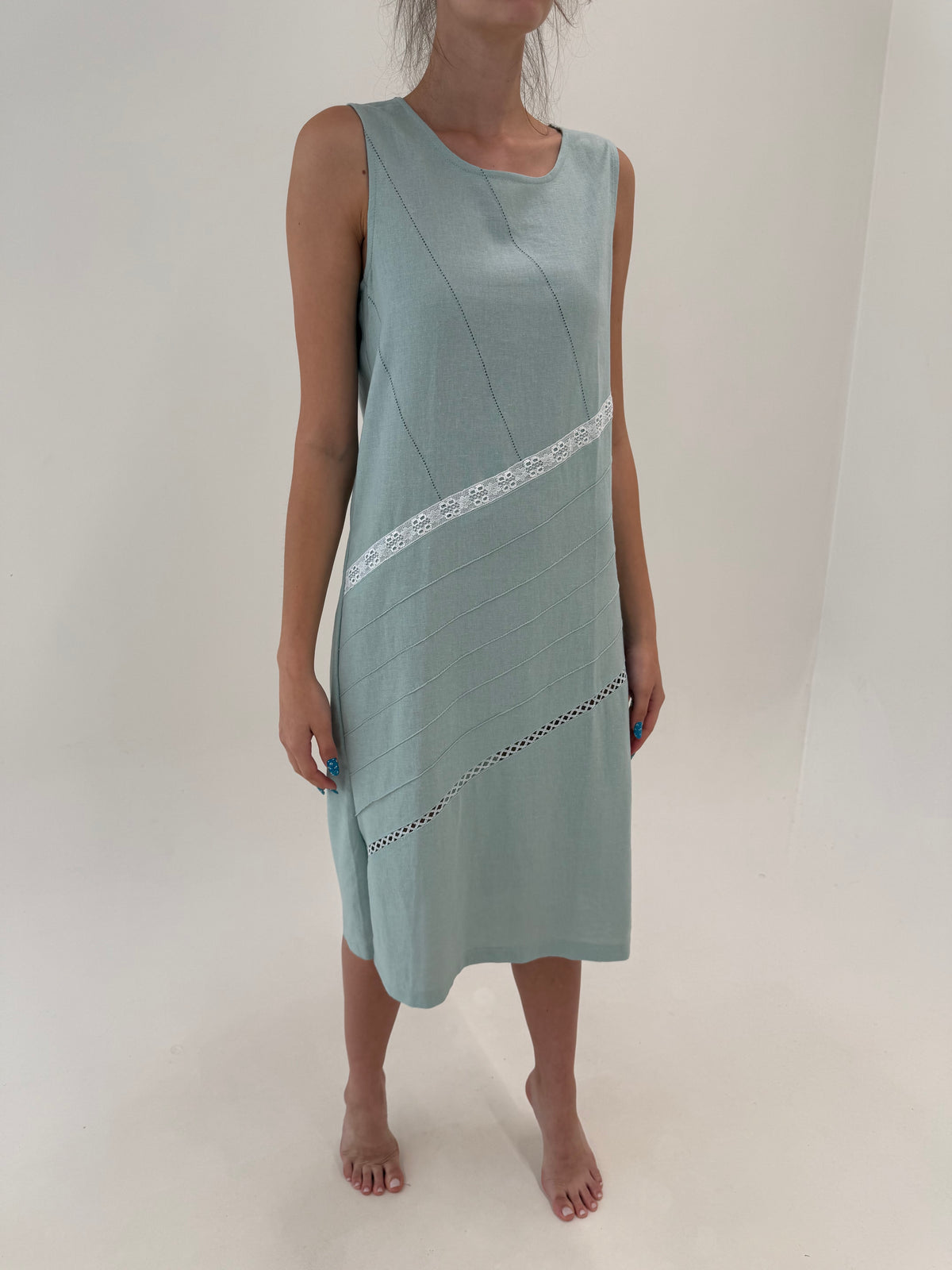 Rochie vintage italiană dusty mint green cu inserții brodate în croi minimalist