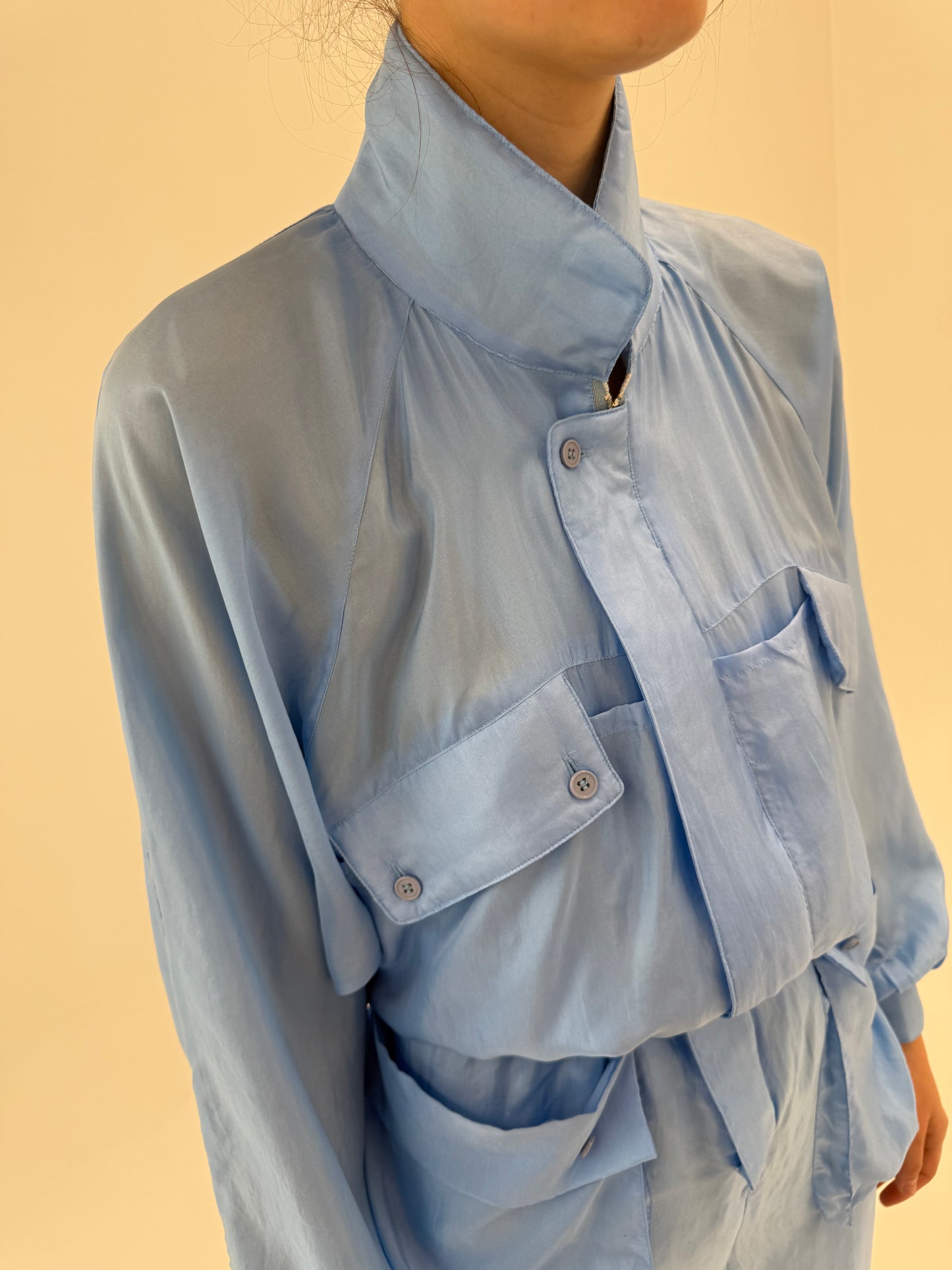 Salopetă tallbaby blue din mătase naturală cu talie ultra înaltă elastică