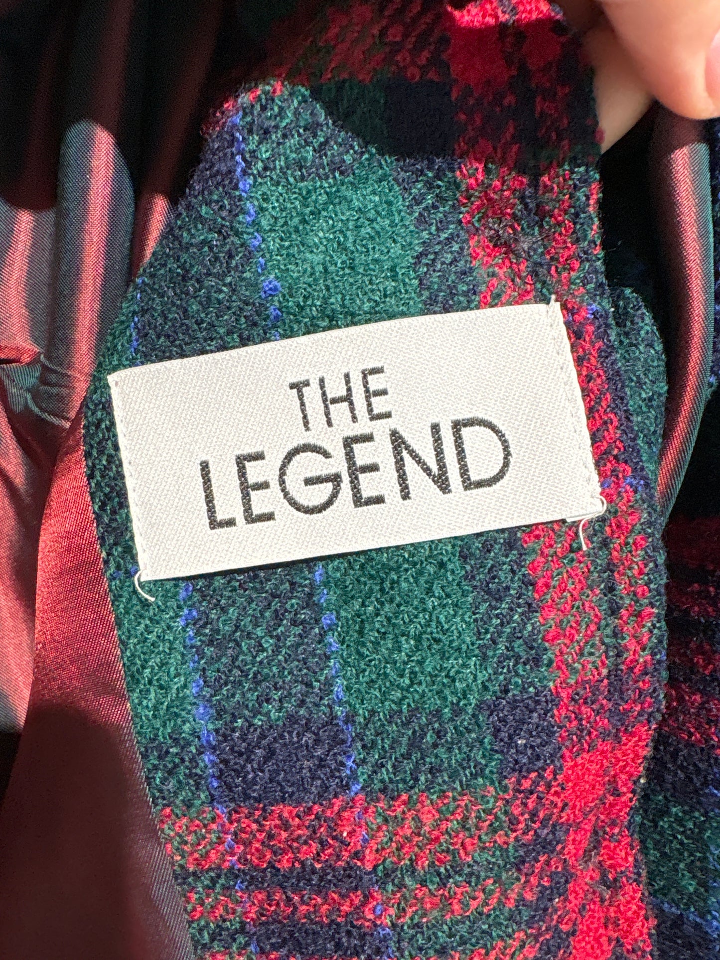 Sacou vintage din tweed de lana în croi minimalist și combinație clasică de culori