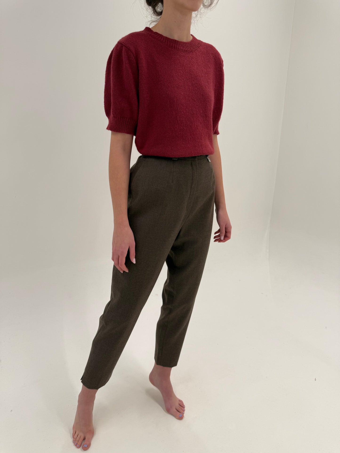 Pantaloni taupe brown cu talie ultra înaltă din lana extrafina groasă