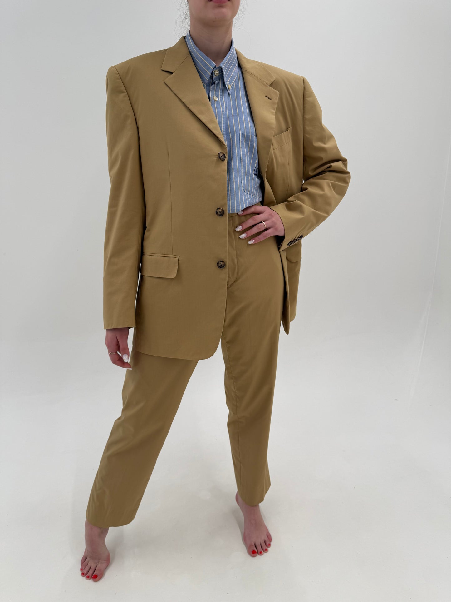 Costum tall camel Prada de vară în croi actual