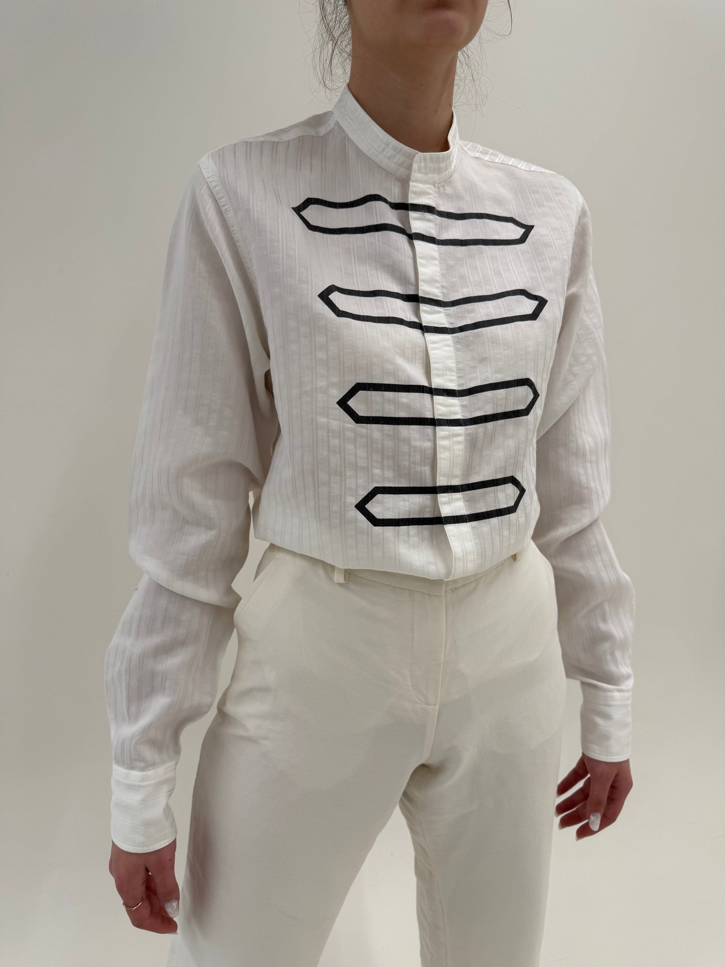 Cămașa Armani tall cu influențe soft army din poplin excepțional