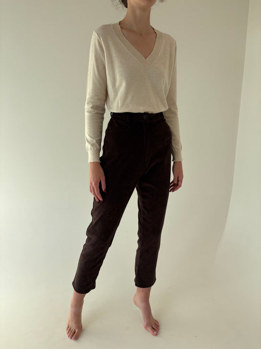 Pantaloni țigaretă chocolate brown cu talie ultra înaltă și aspect de piele întoarsă