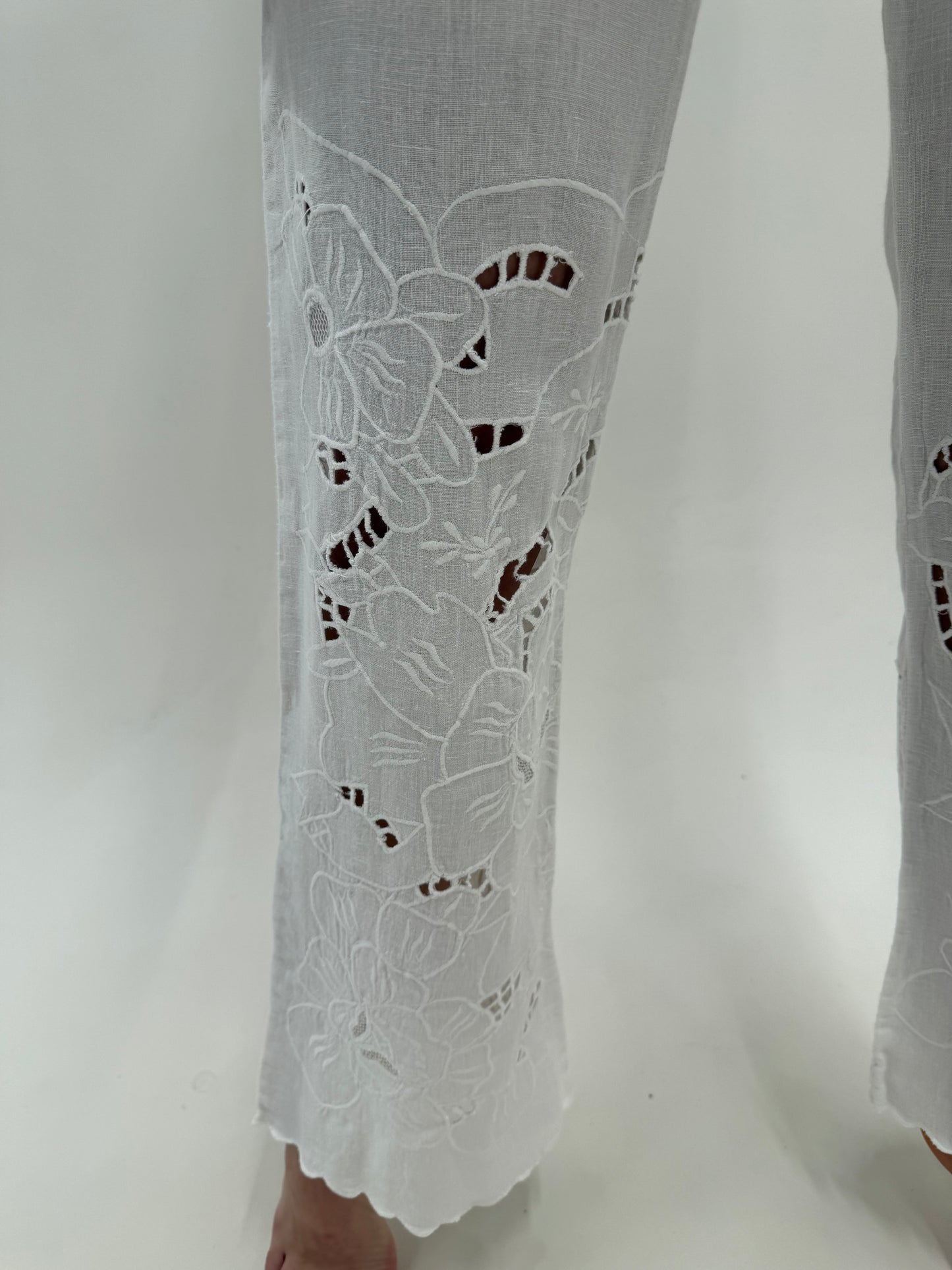 Pantaloni de brand luxury italian din in Antica Sartoria Italiana cu broderie anglaise