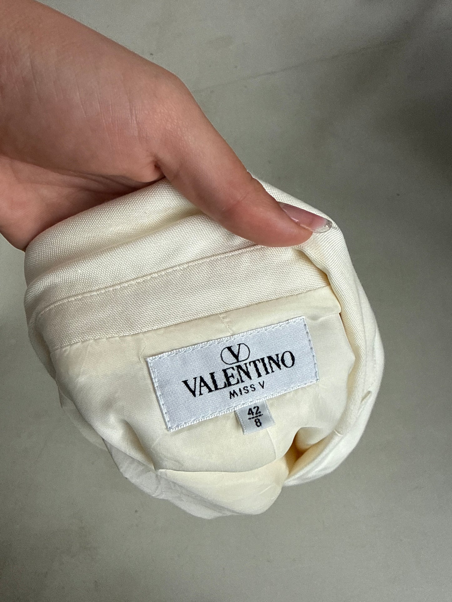 Sacou cambrat Valentino din pânză de mătase matuarala și vascoza butter white