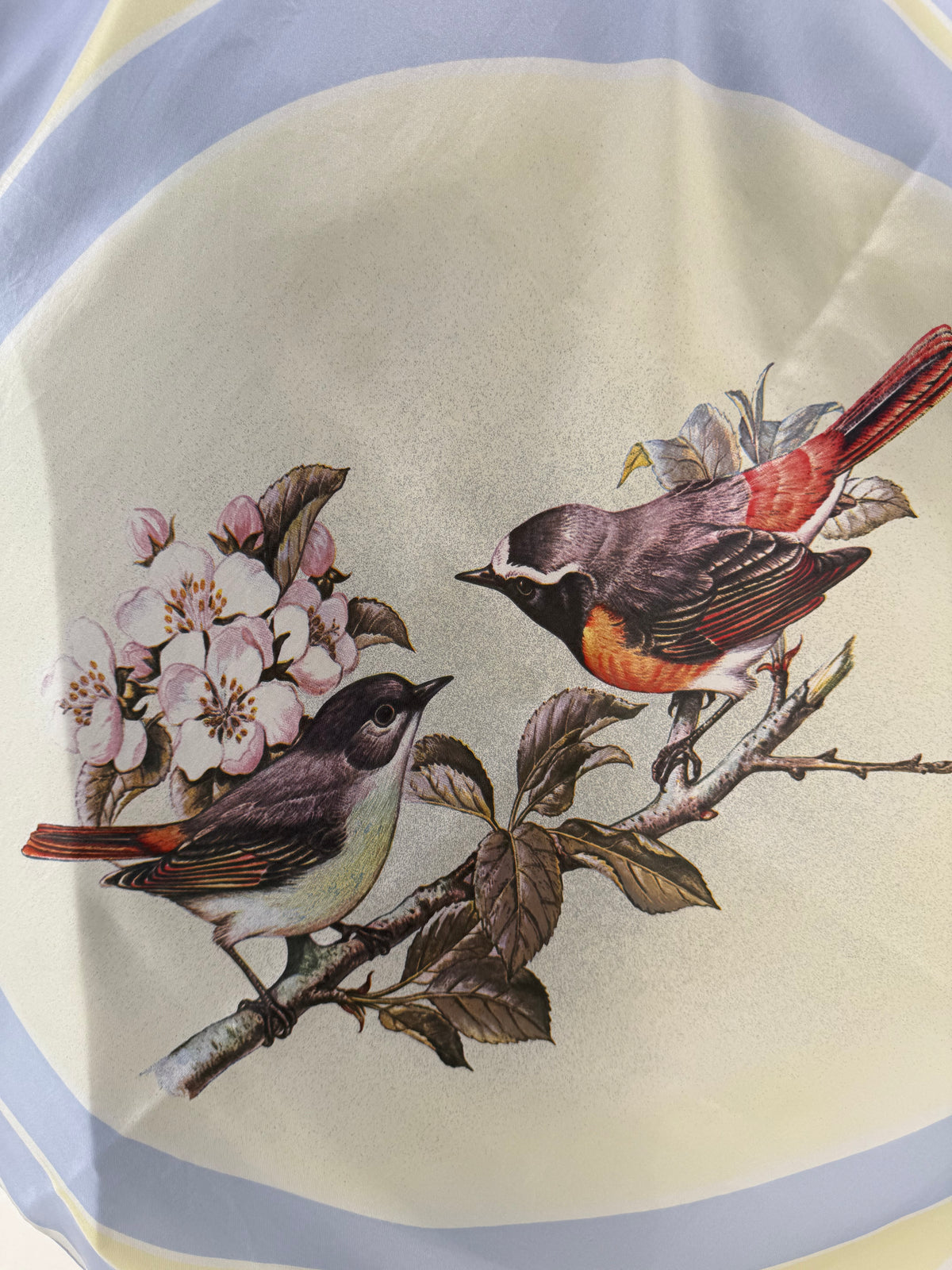 Eșarfă din mătase naturală semnată cu print superb de influență asiatică