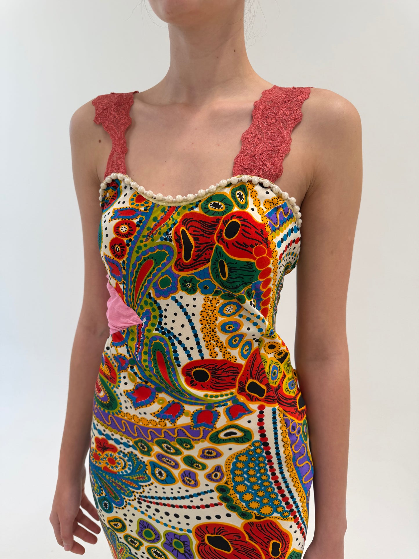 Rochie maxi din mătase naturală în stil Roberto Cavalli cu inserții de dantelă