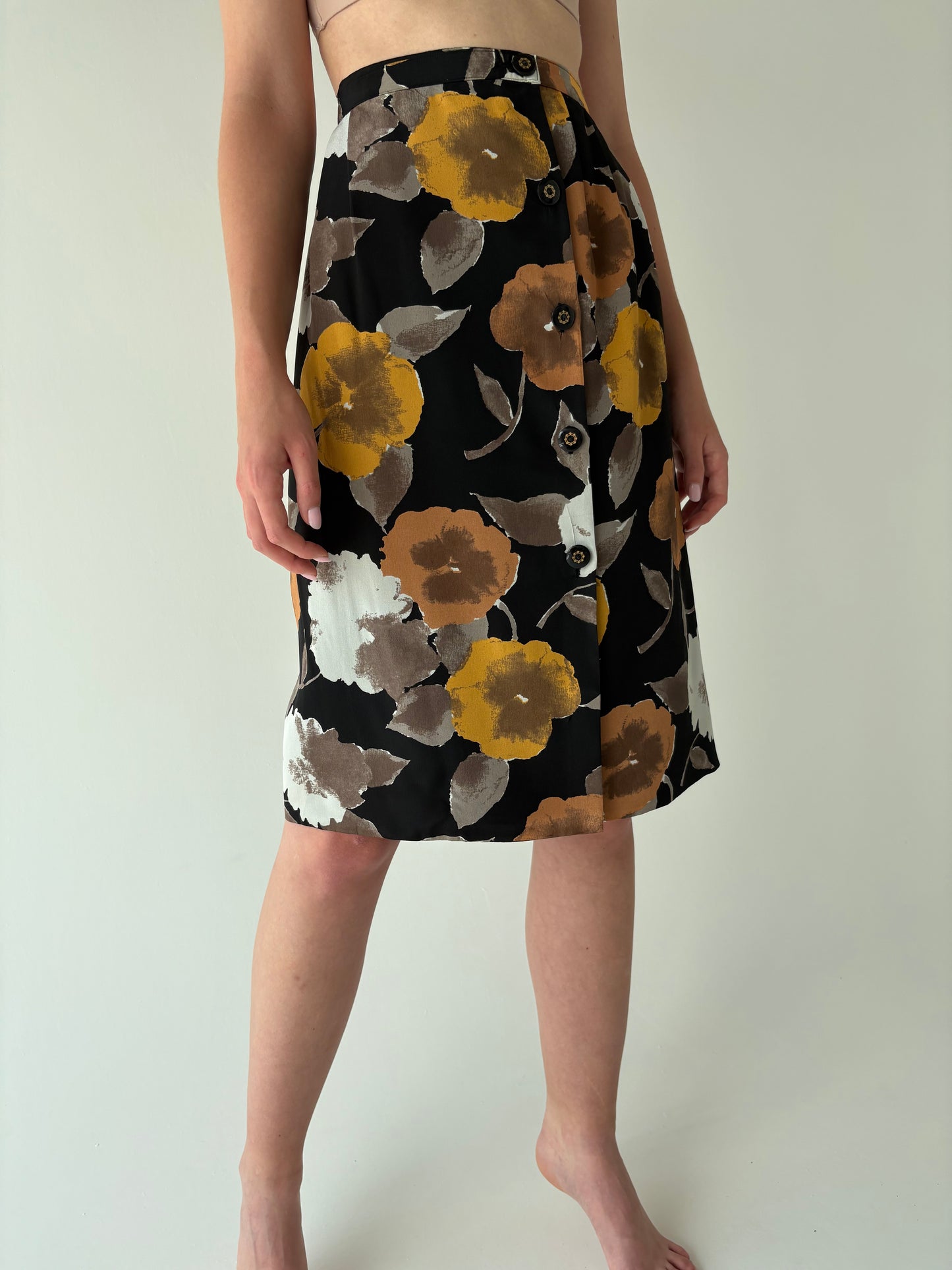 Fustă vintage neagră cu print floral superb și talie ultra înaltă marcată