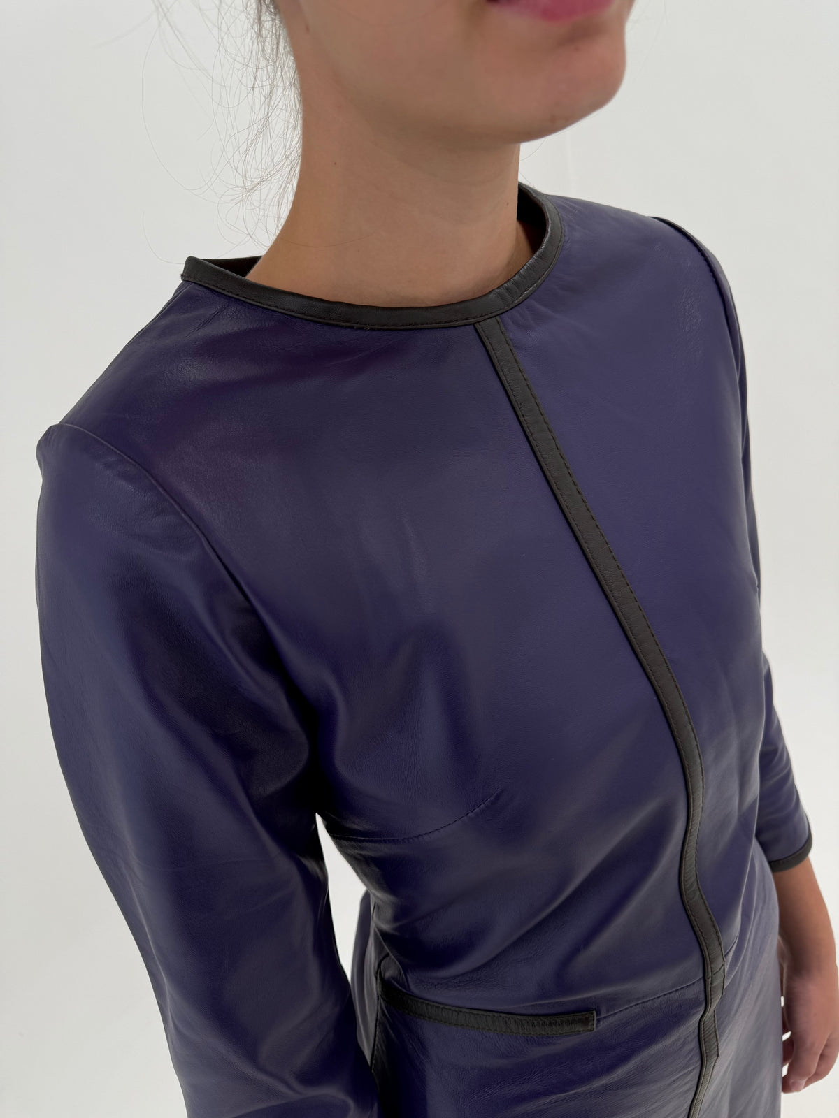 Rochie dark violet din piele naturală extra moale și extrem de fină