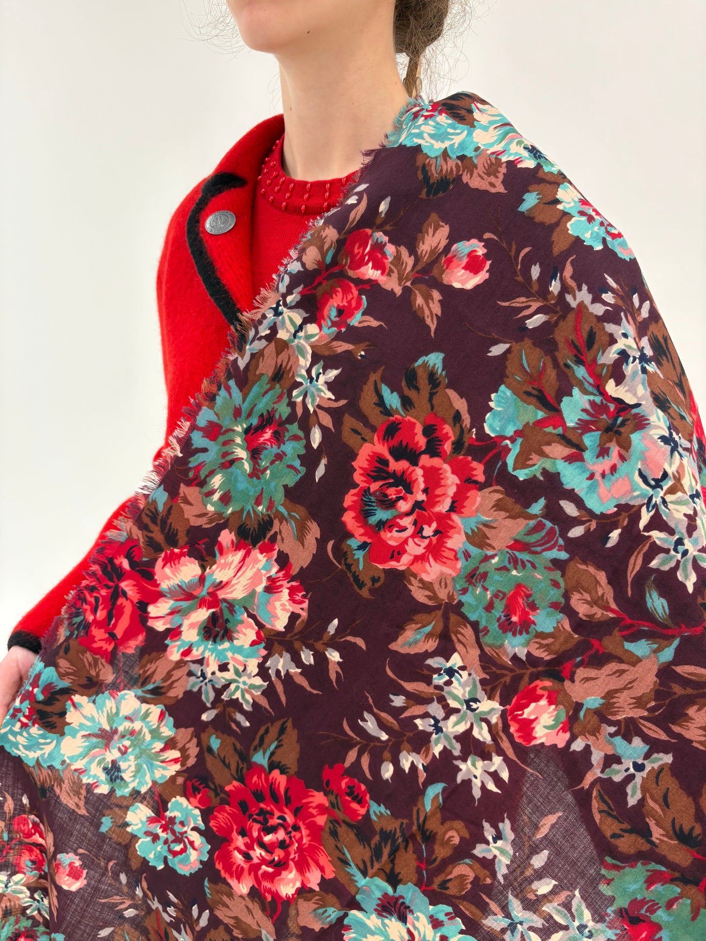 Eșarfă XXXL din lana extrafina chocolate brown cu print floral superb