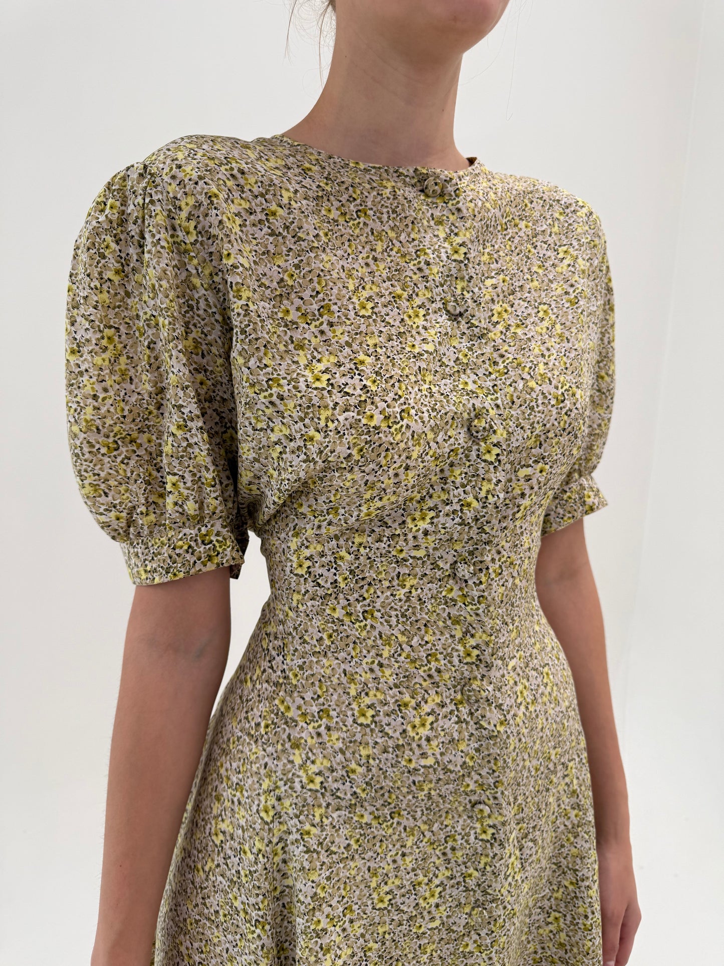 Rochie vintage cambrata din mătase naturală în nuanțe pudrate