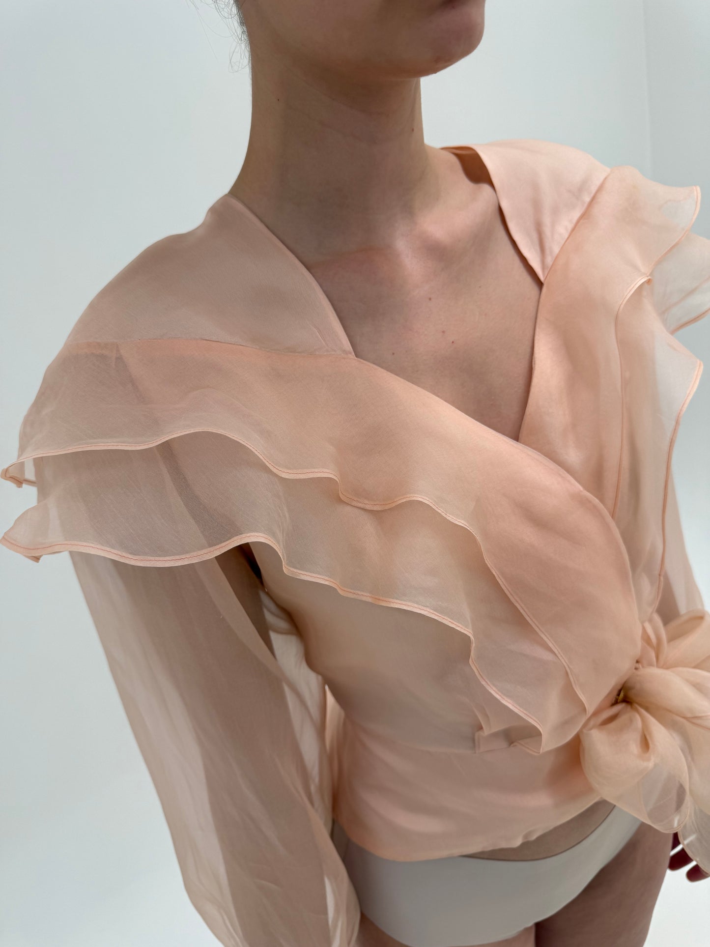 Top spectaculos petrecut din organza de mătase naturală italian