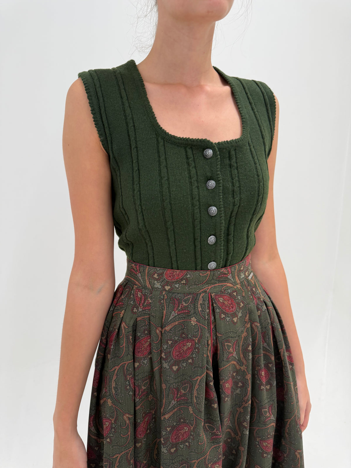 Corsaj / vestă cambrata vintage dark green din lana extrafina cu nasturi metalici