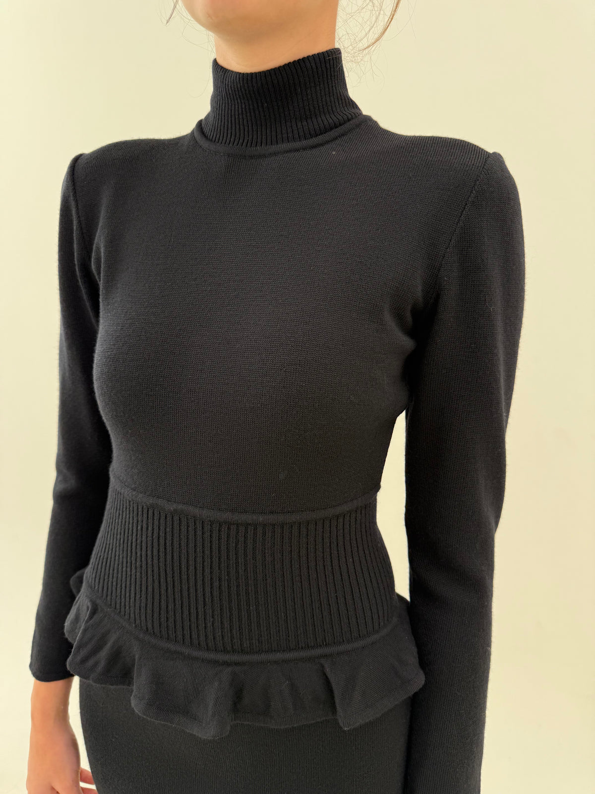 LBD vintage italiană din tricot excepțional de lana extrafina cu efect de peplum