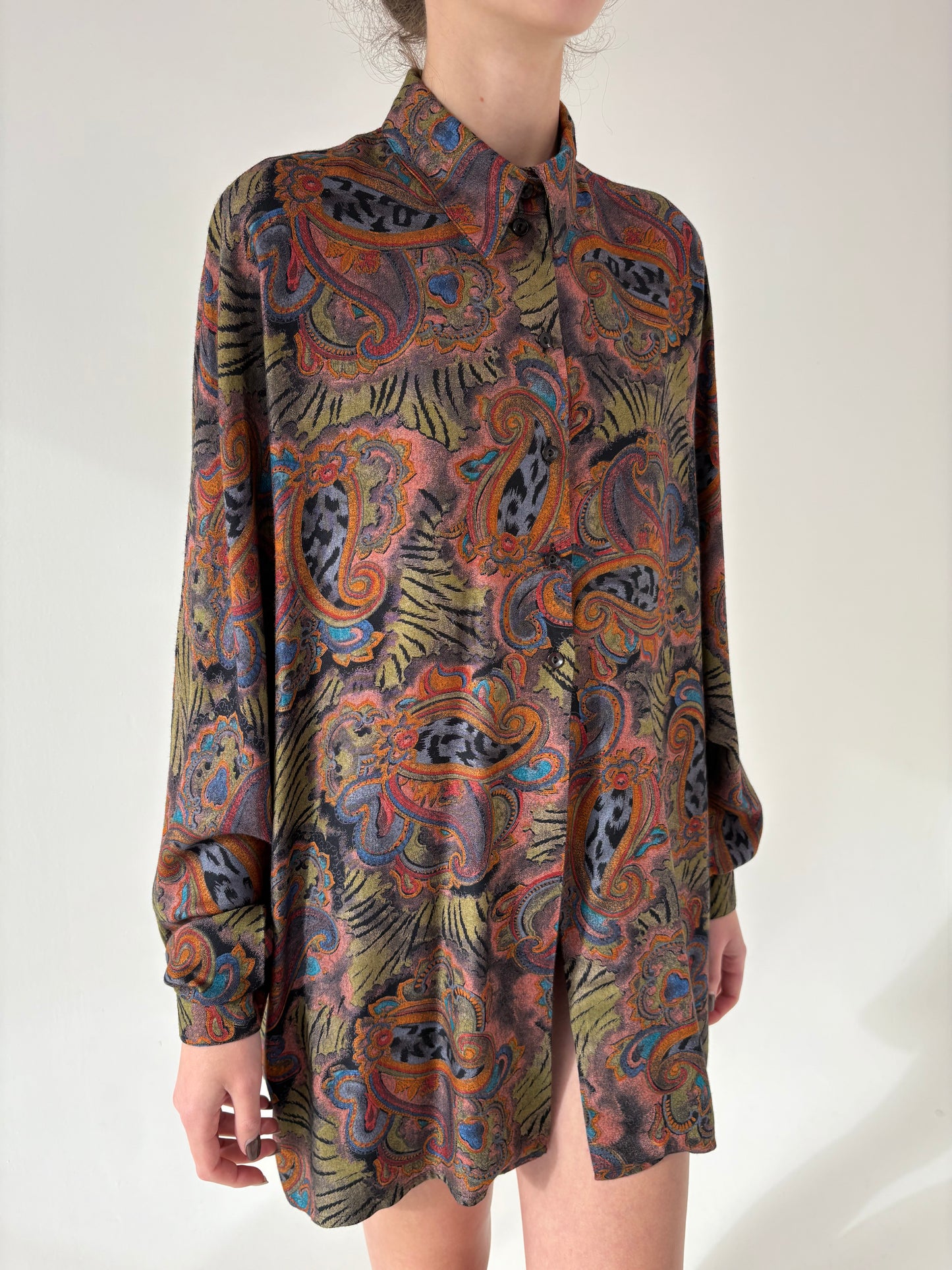 Cămașa vintage plus size cu print paisley în culori superbe