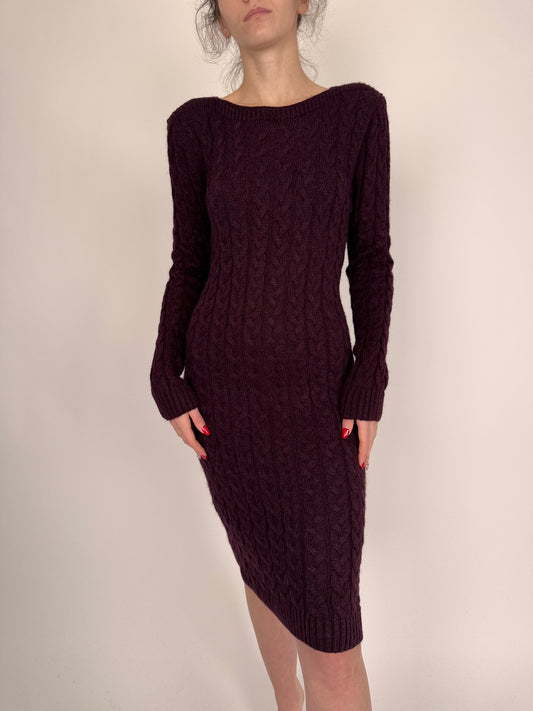 Rochie aubergine din tricot de lana plină cu torsade