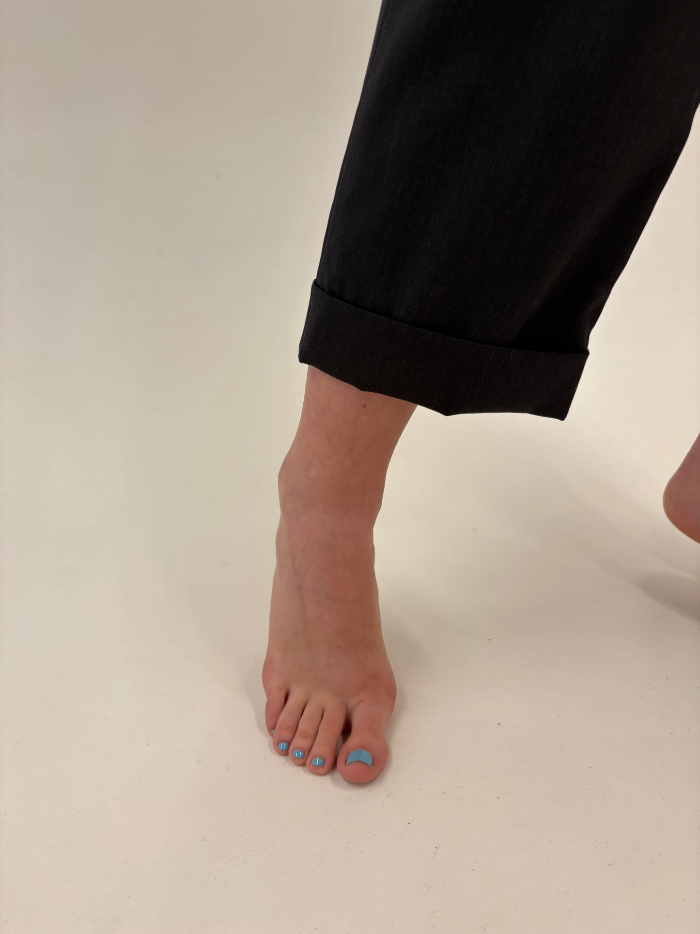 Pantaloni negri italienești din lana extrafina