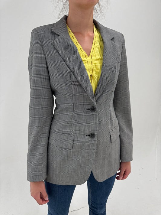 Sacou Max Mara din lana extrafina în carouri fine alb negru în croi ușor cambrat