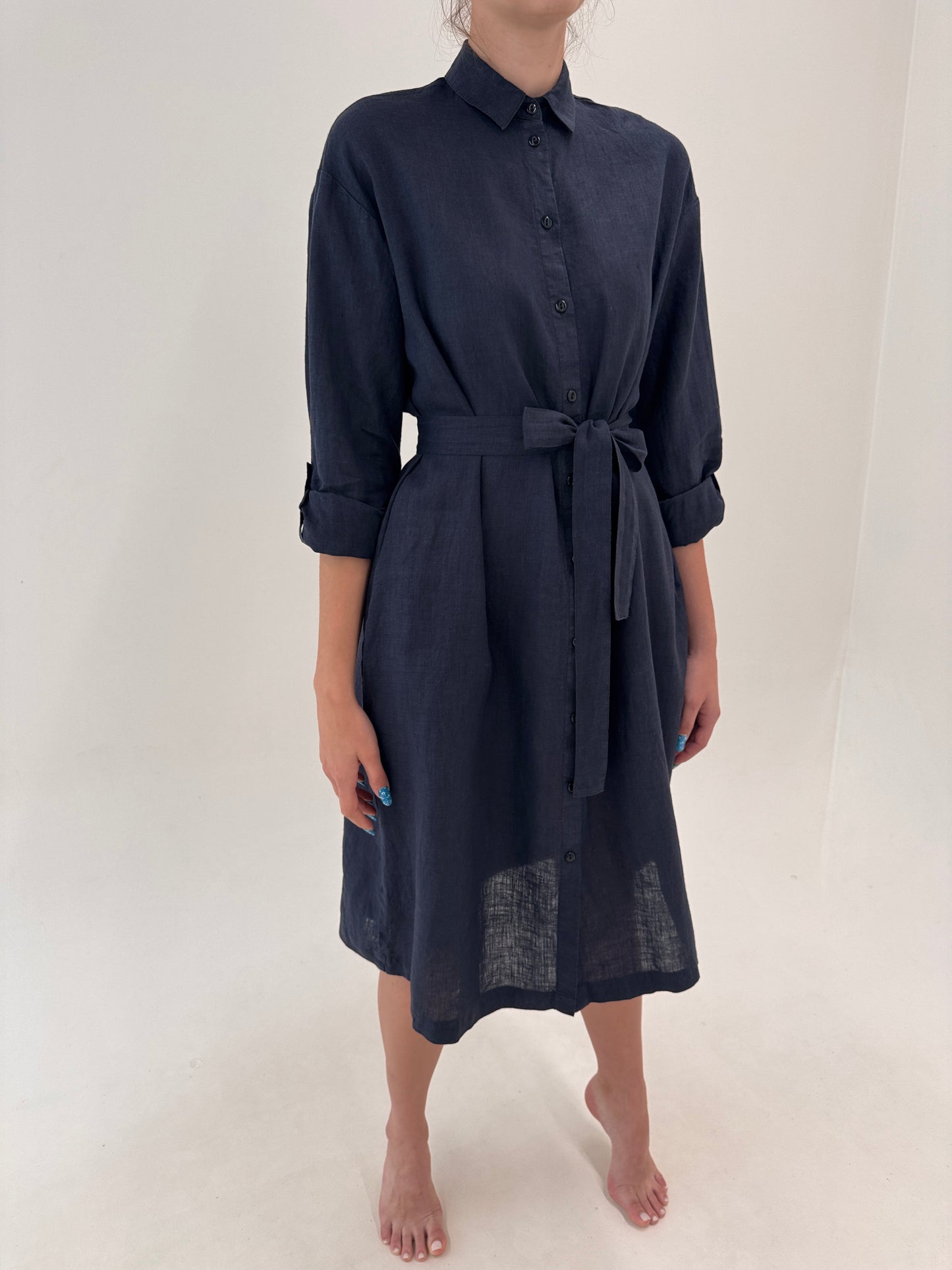 Rochie Navy cu cordon și mânecă reglabilă din panza de in și buzunare
