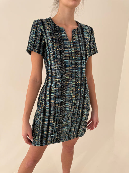 Rochie în croi minimalist din tweed excepțional de bumbac în stil Chanel