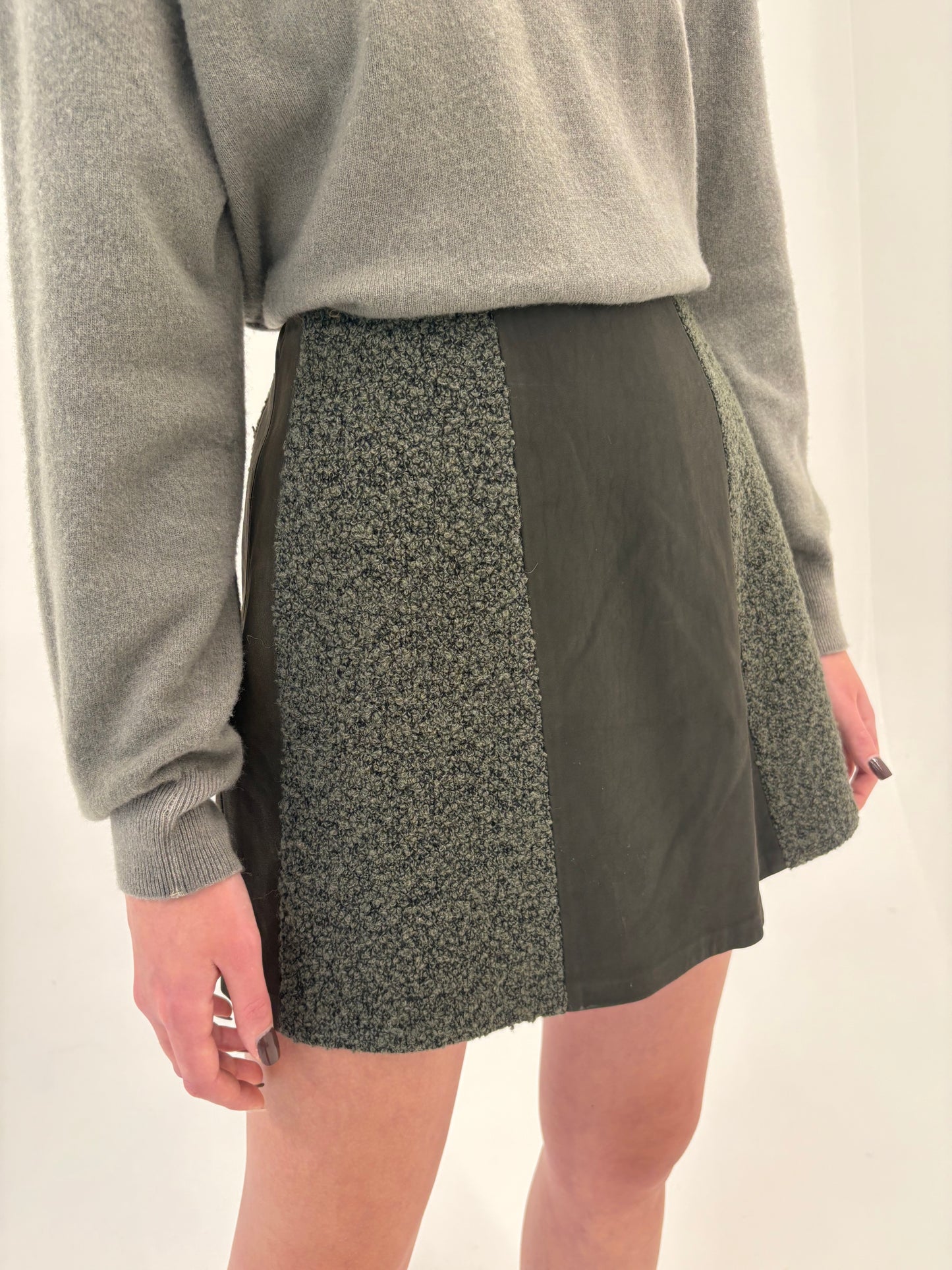 Fustă forest green din piele naturală și boucle de lana cu talie ultra înaltă