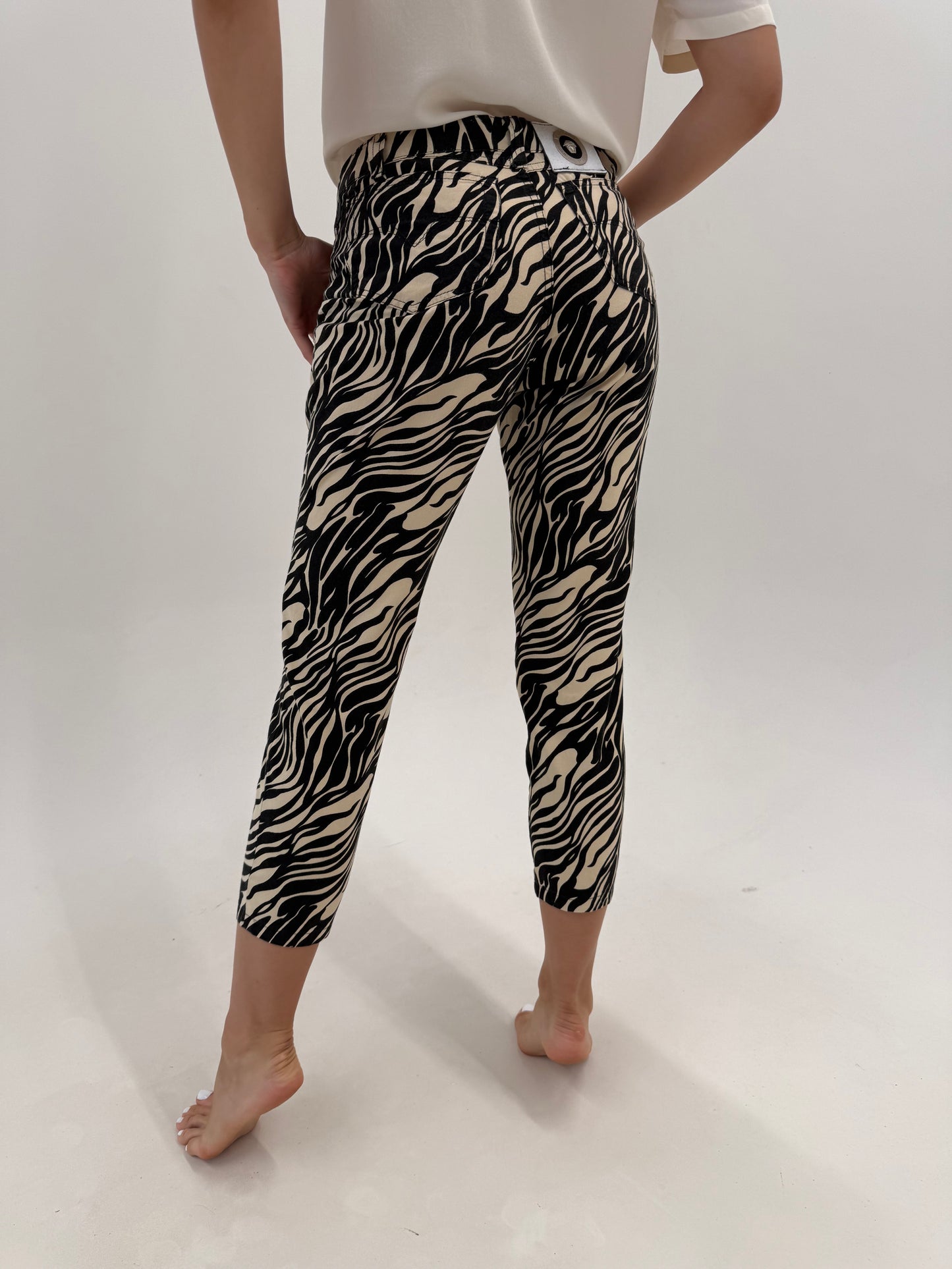 Pantaloni petite Versace animali print stilizat din canvas de bumbac