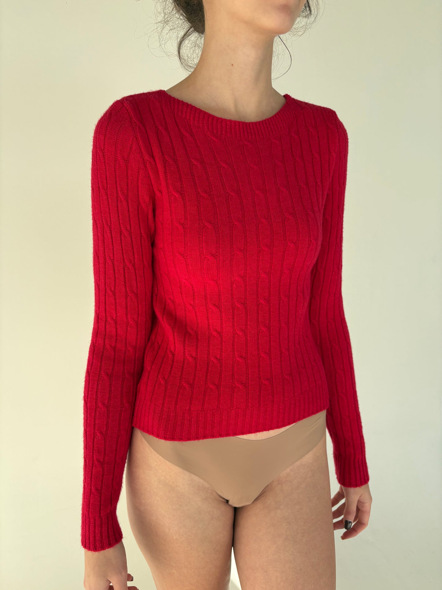 Pulover cherry red cu torsade din mix de lana extrafina (și bumbac)