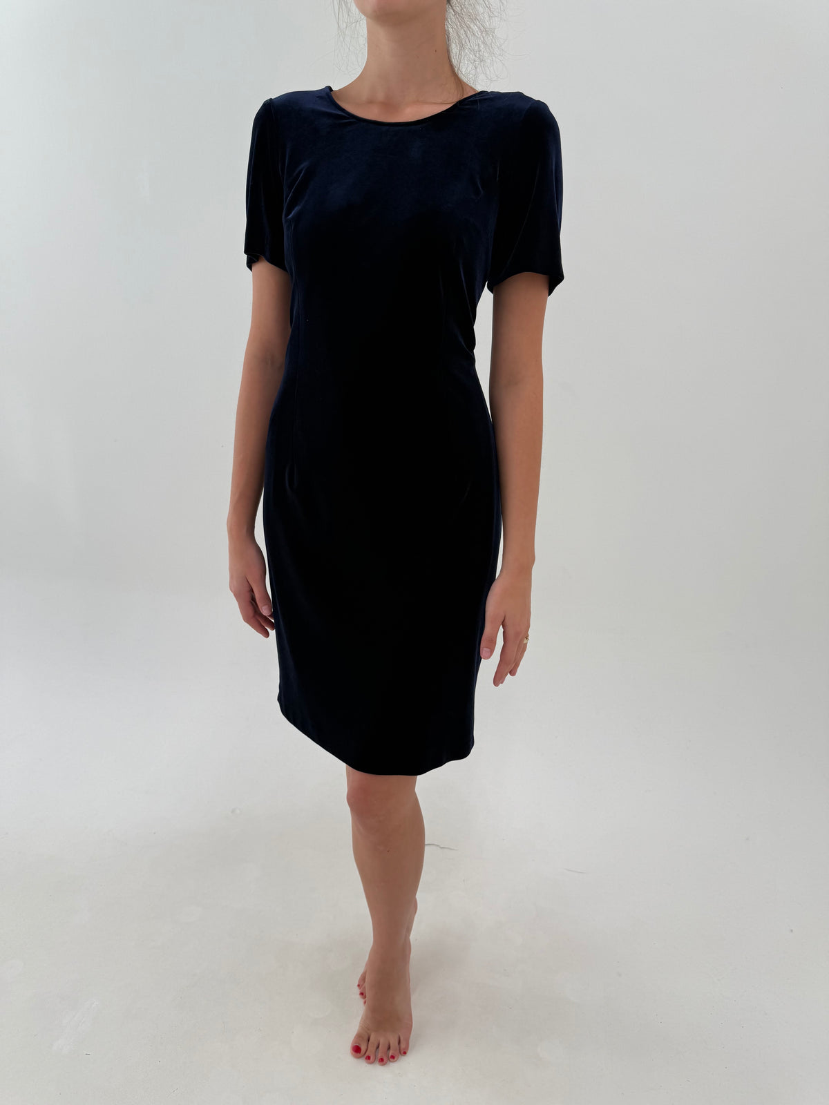 Rochie midnight blue din catifea excepțională modelatoare cu detalii chic la spate