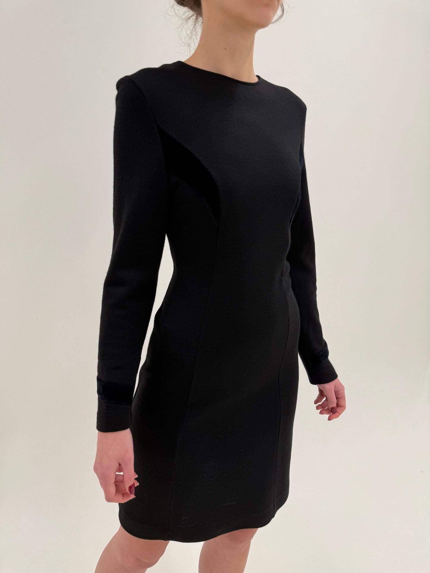 LBD vintage cu inserție chic de catifea din lana extrafina