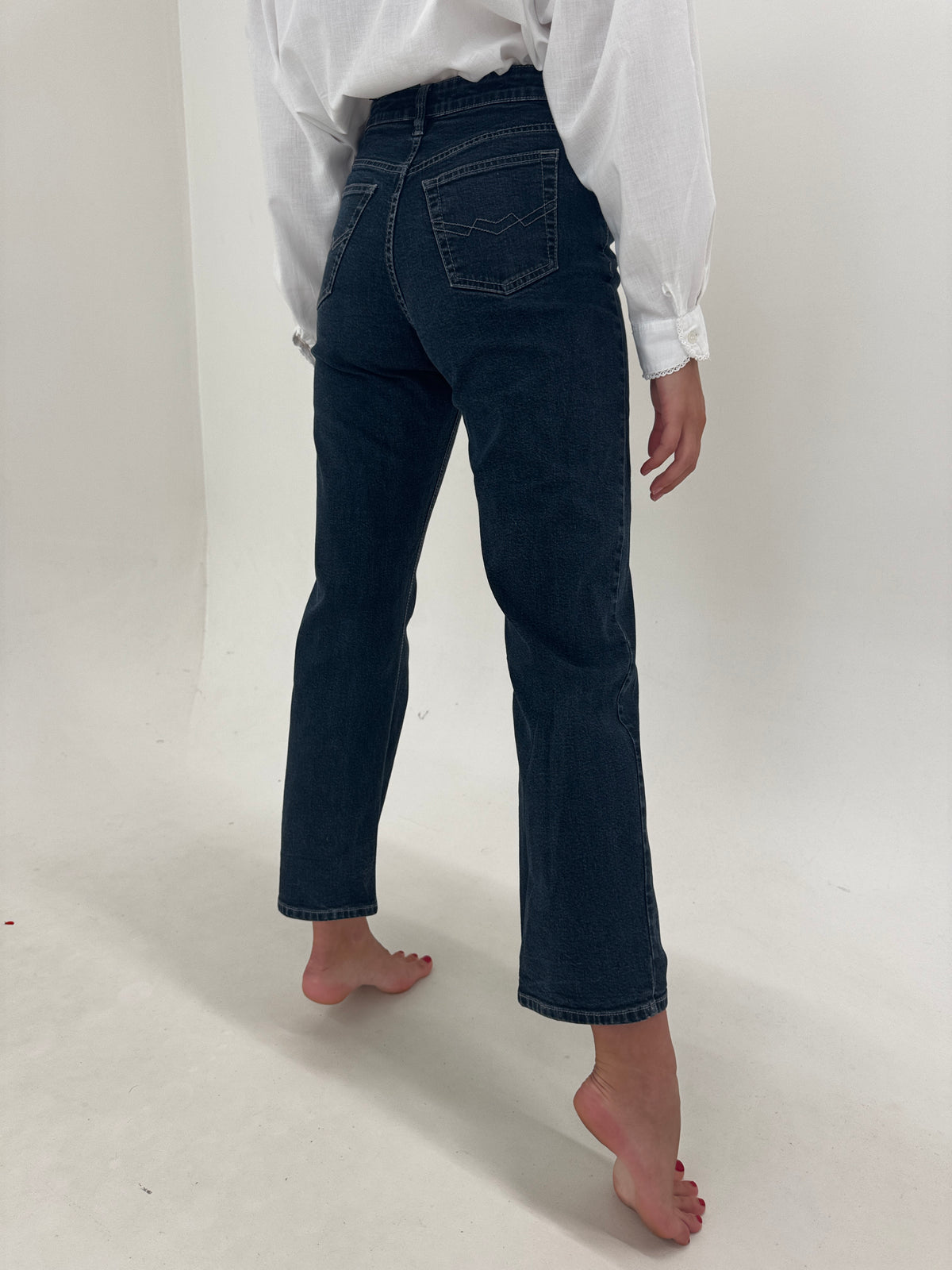Jeans vintage dark wash straight leg ultra modelator mai plini cu talie înaltă