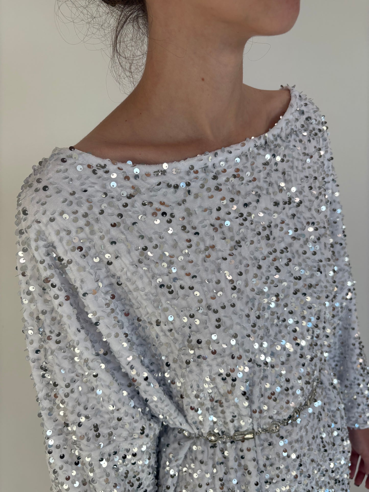 Rochie maxi din catifea extrem de moale cu aplicații din paiete argintii