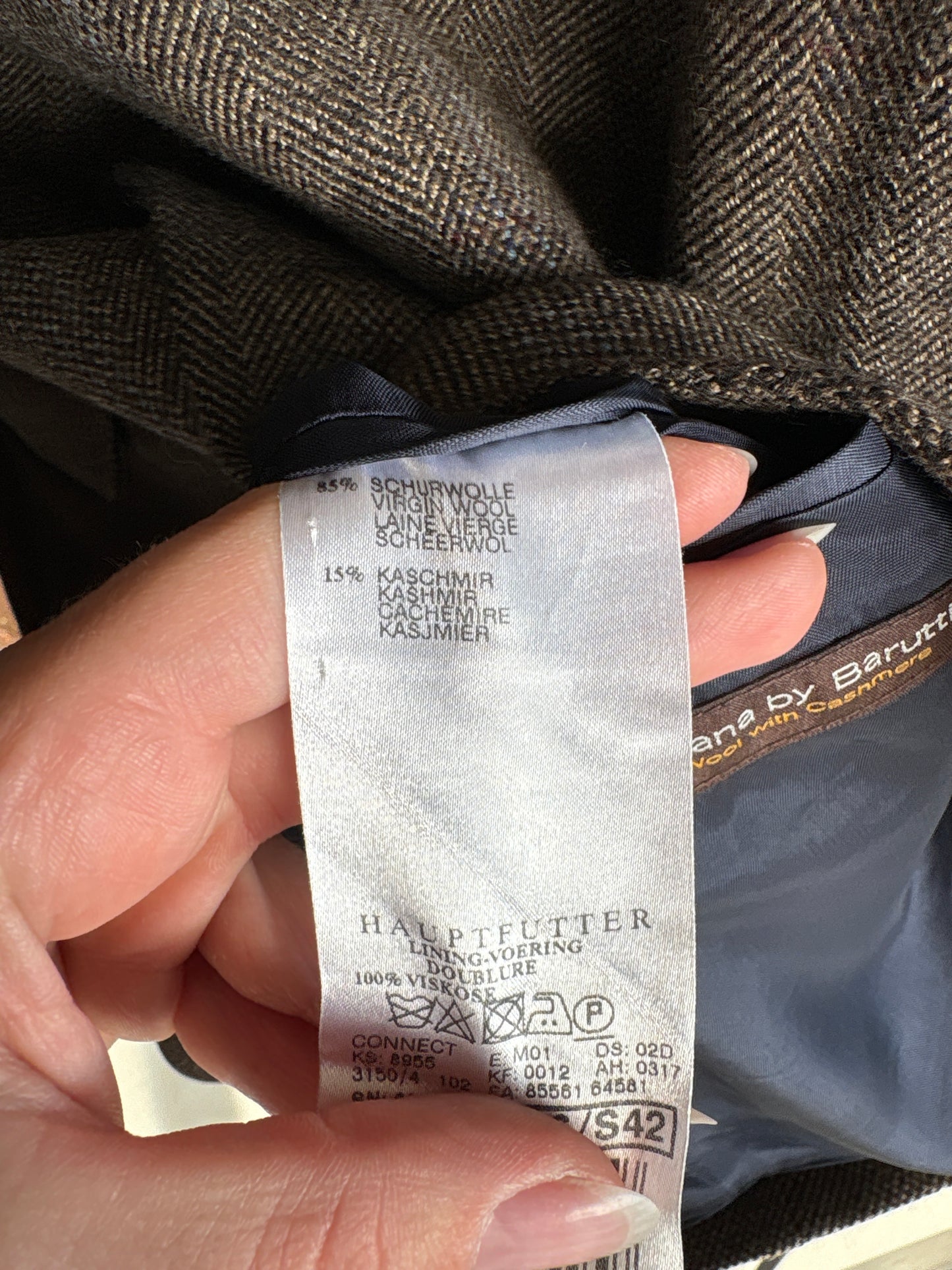 Sacou italian din tweed de lana și cașmir în nuanțe neutre și carouri fine