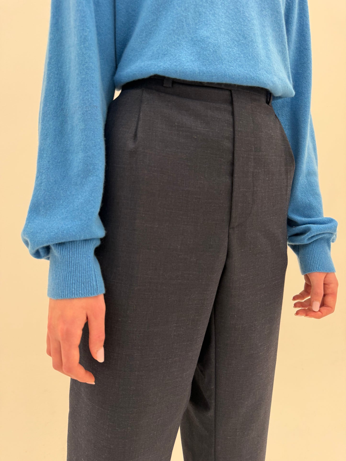 Pantaloni Navy din lana extrafina pura certificată italienești